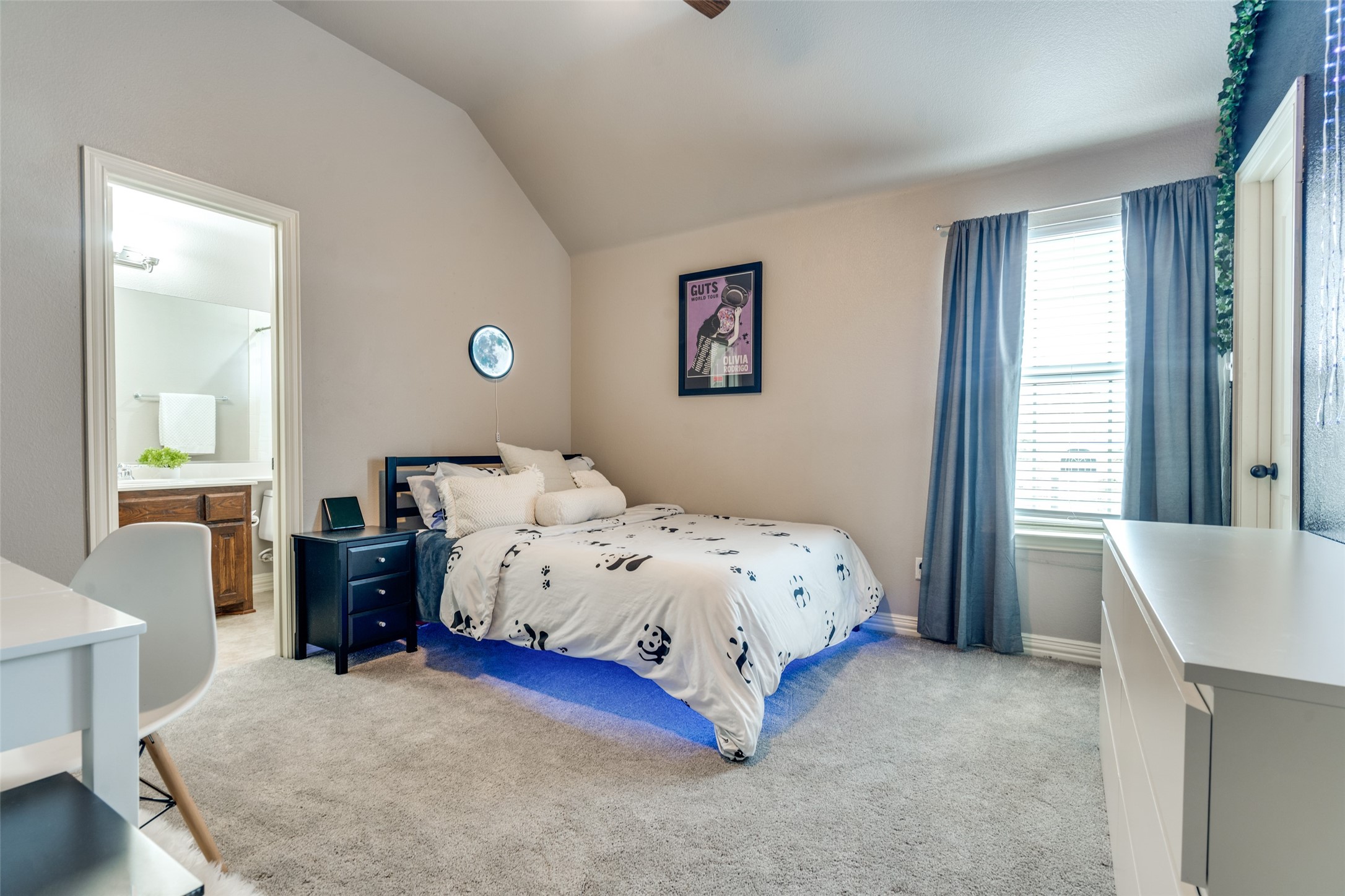 972 Pelican Drive
