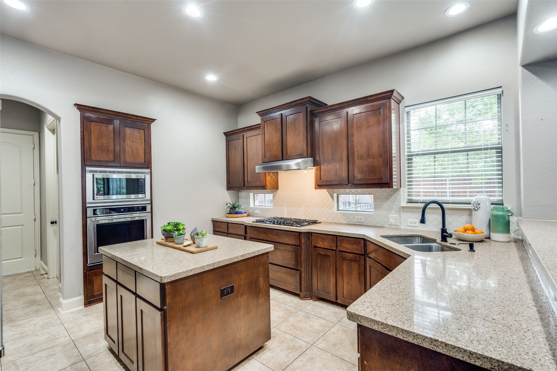 972 Pelican Drive