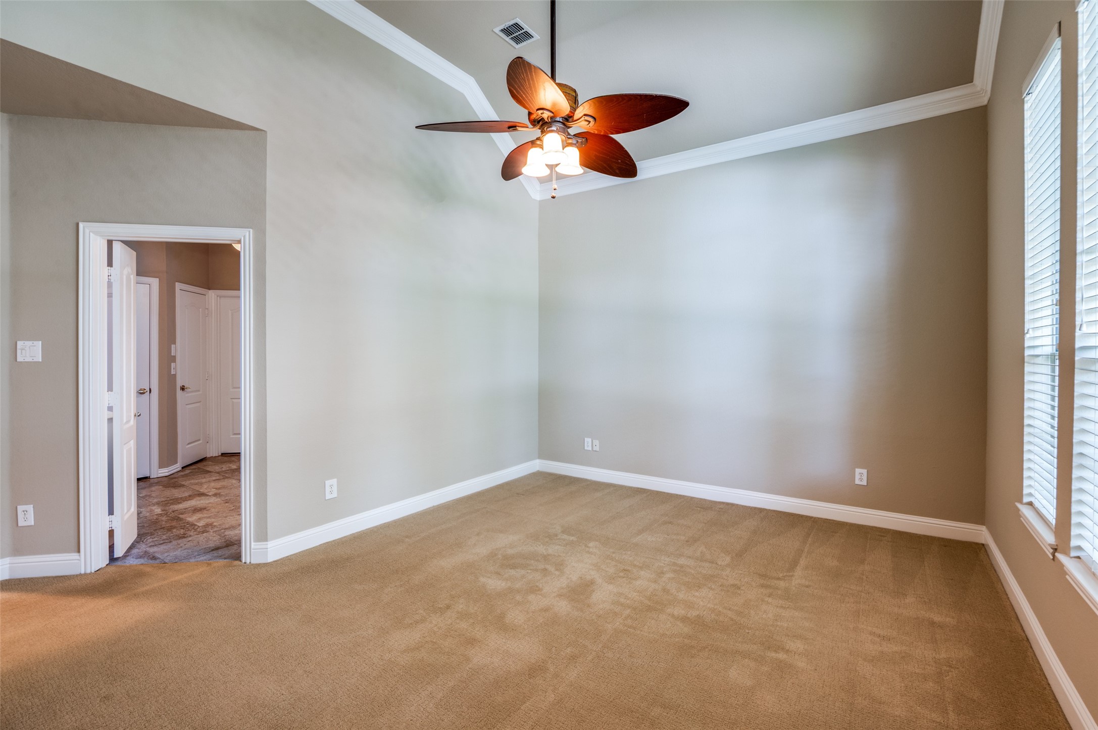 1005 Glendale Court