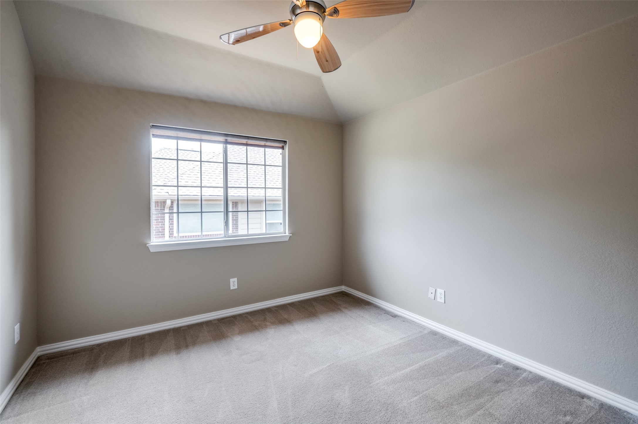 1005 Glendale Court