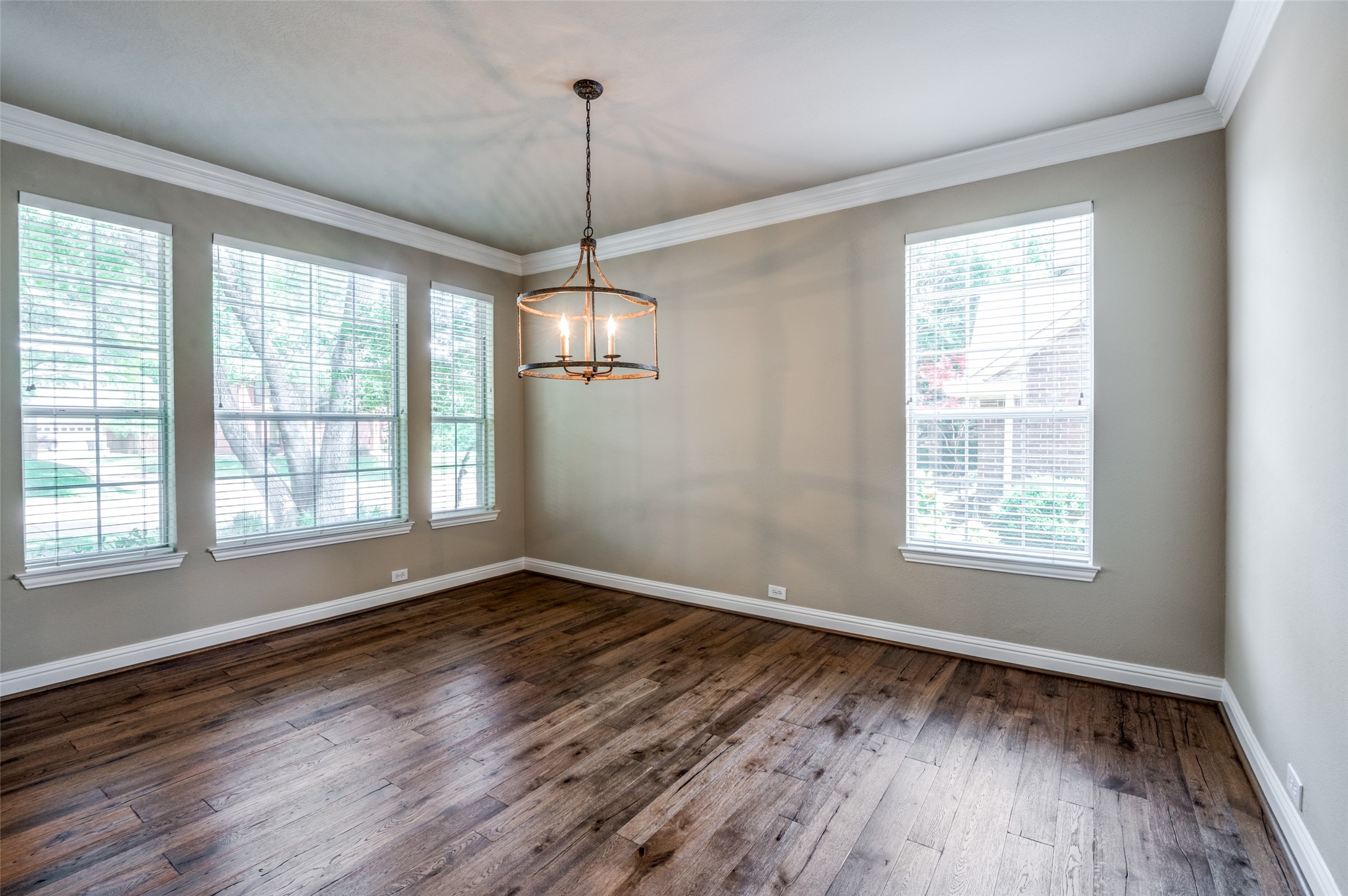1005 Glendale Court