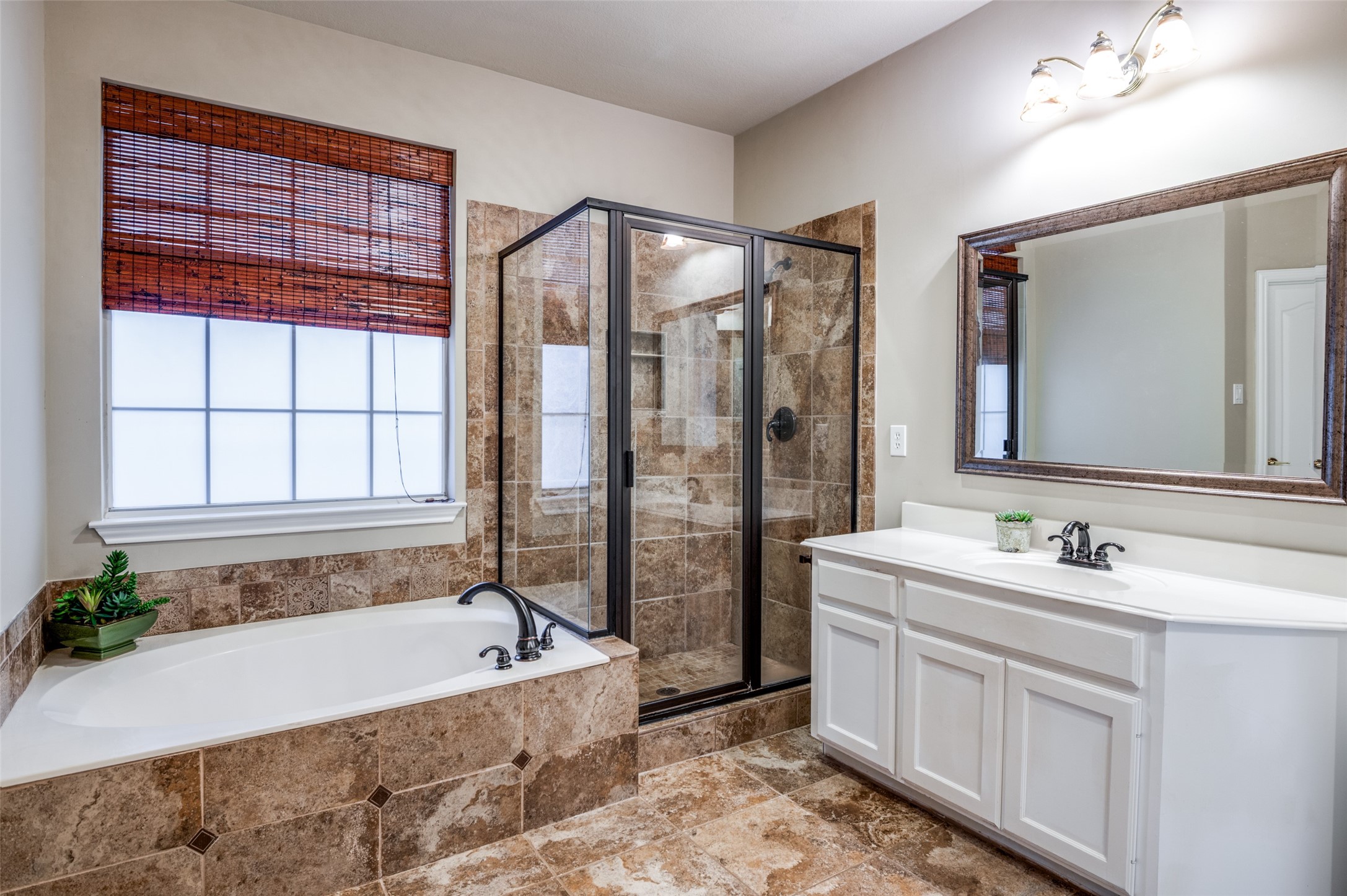 1005 Glendale Court