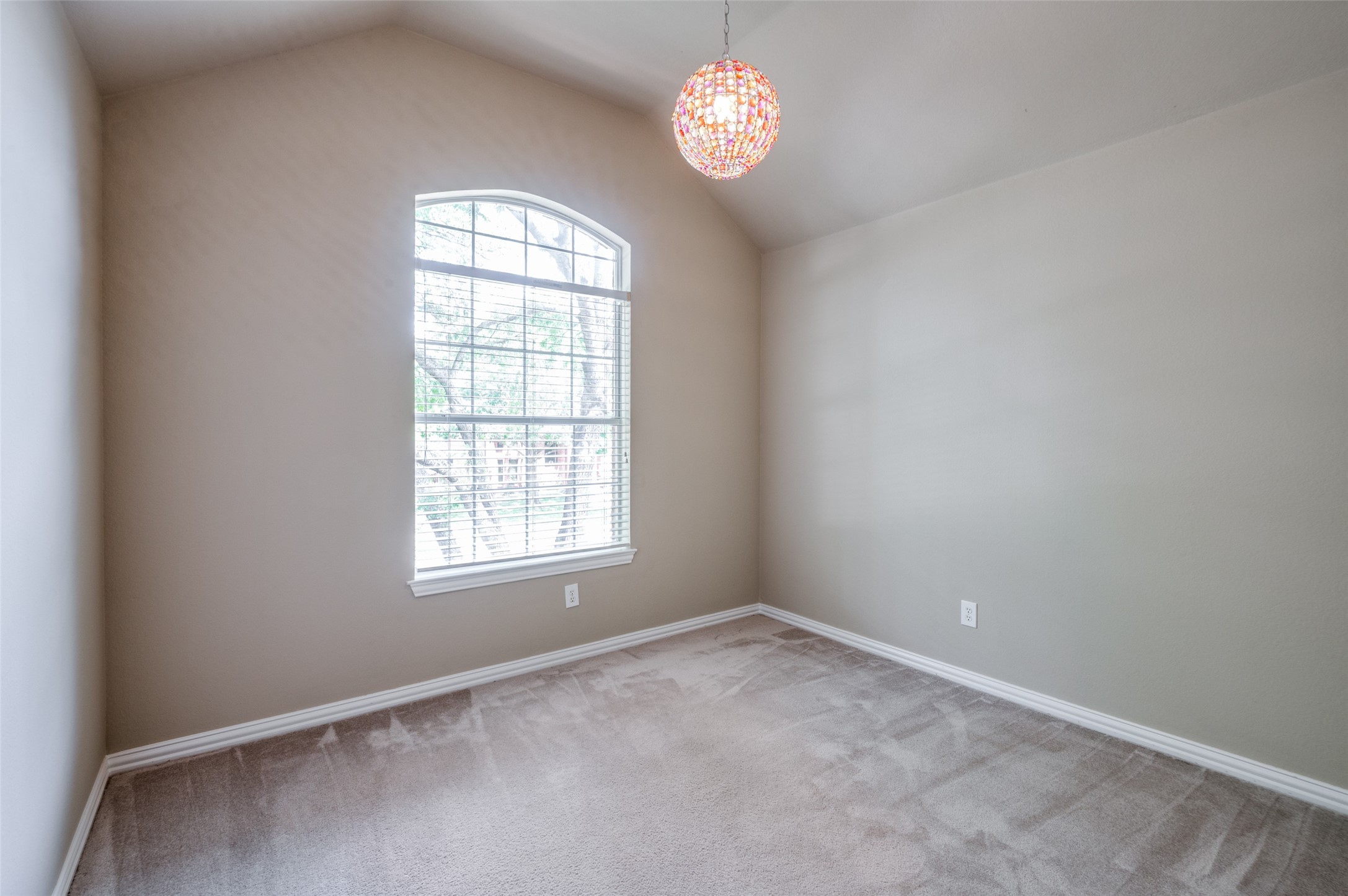 1005 Glendale Court