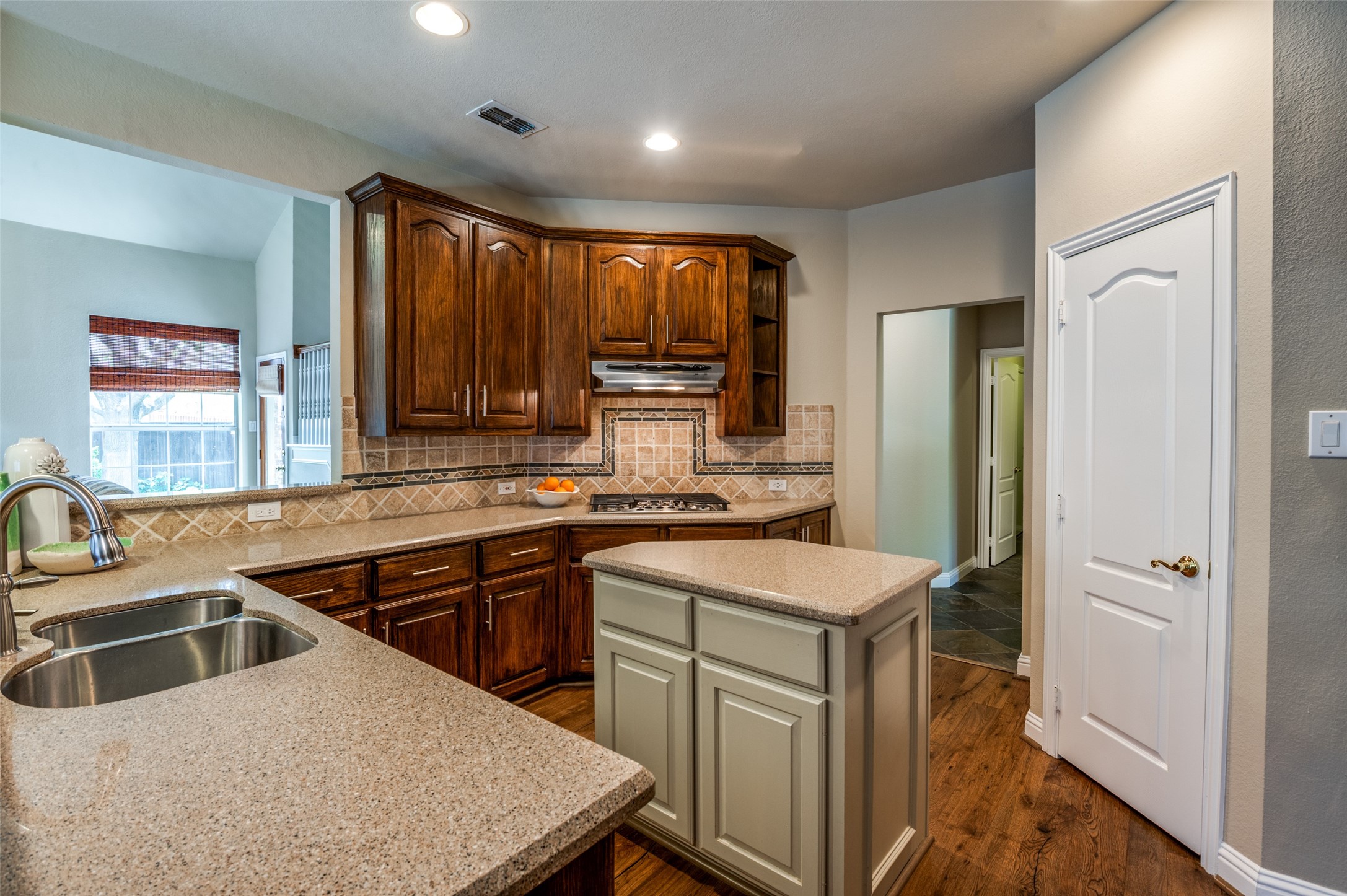 1005 Glendale Court