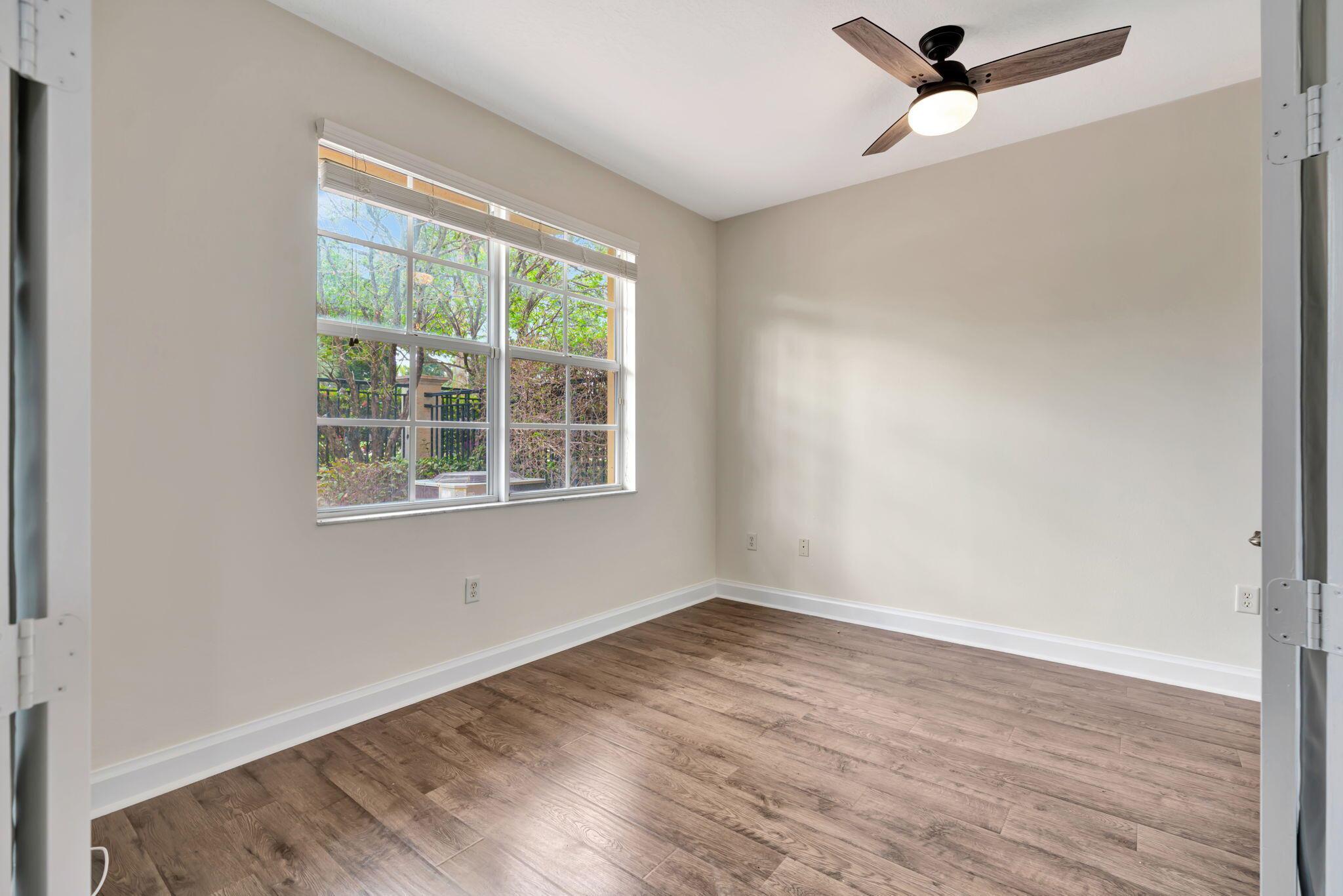 2562 Gardens Parkway