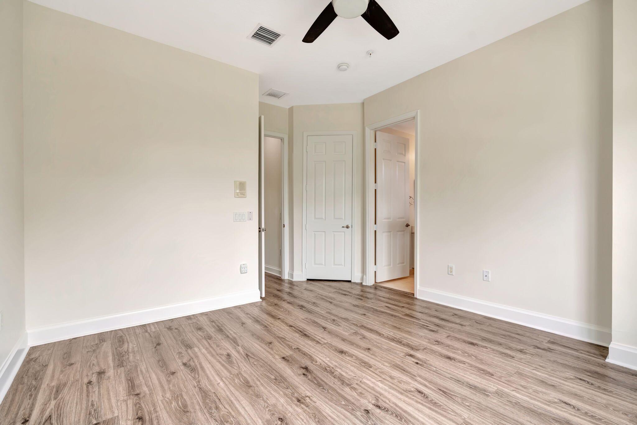 2562 Gardens Parkway