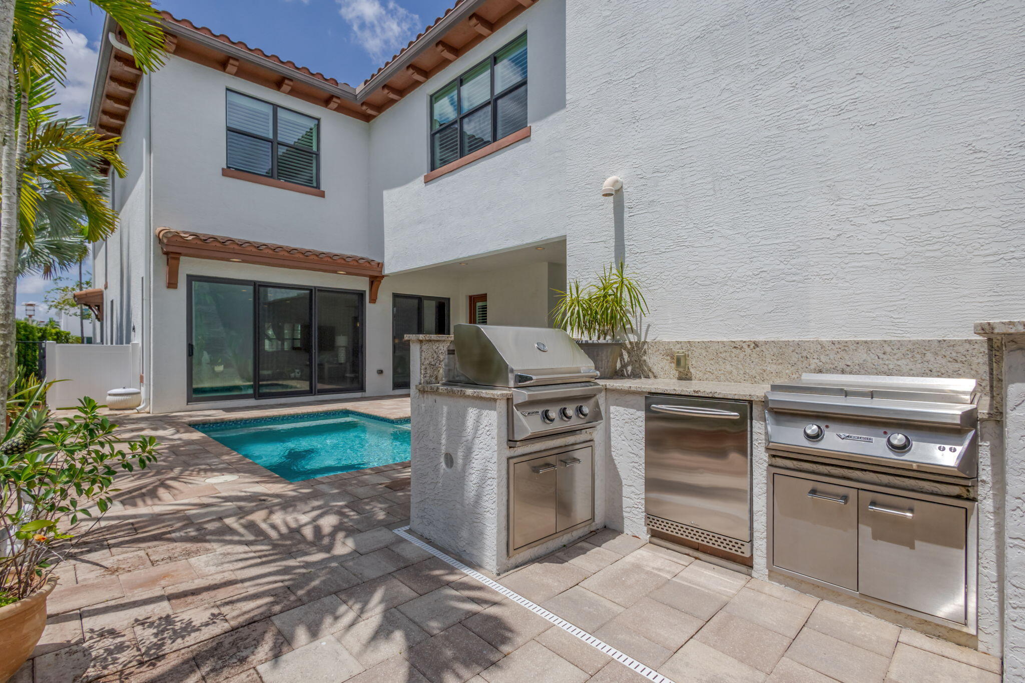 5041 Grandiflora Road