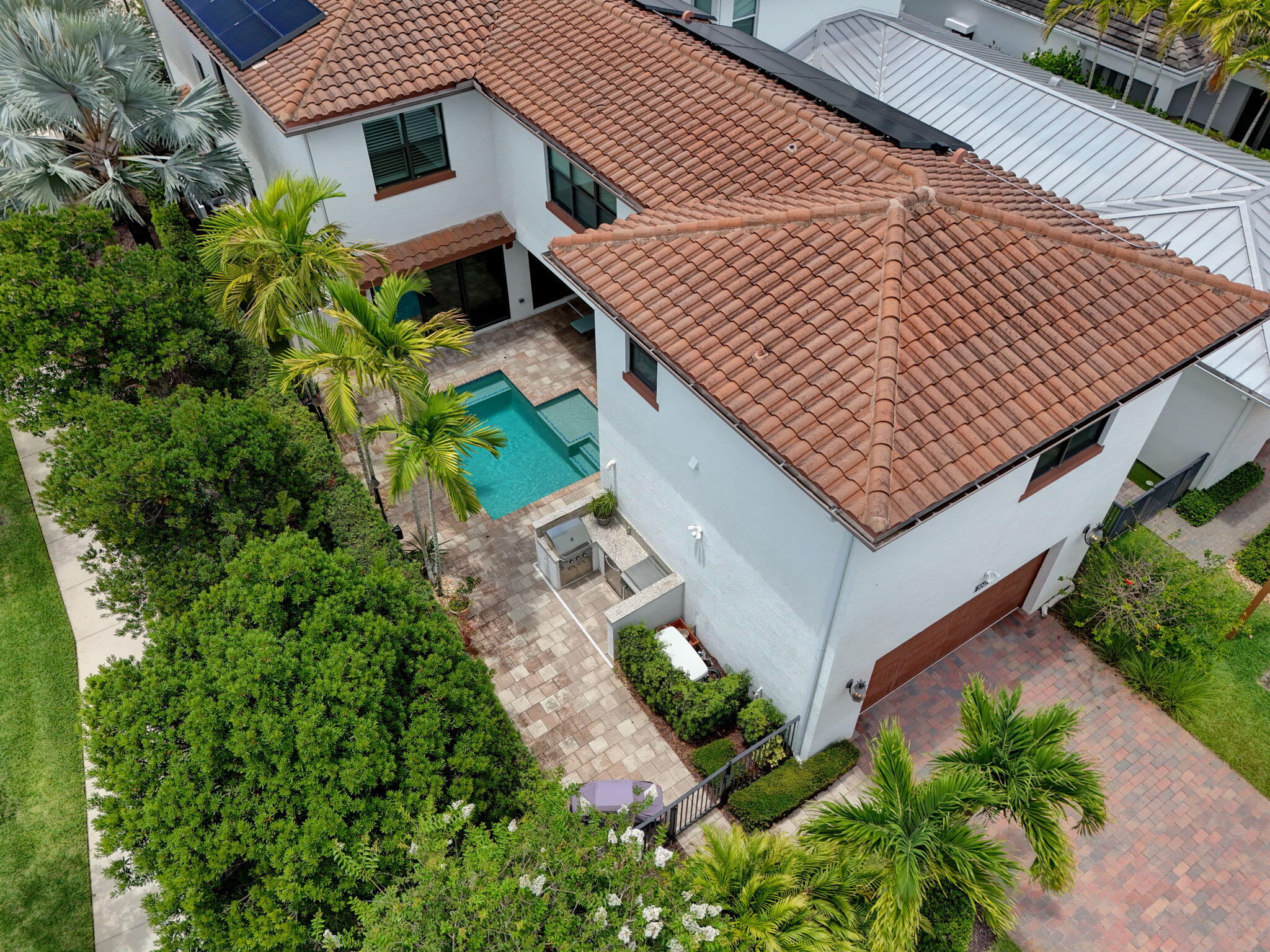 5041 Grandiflora Road