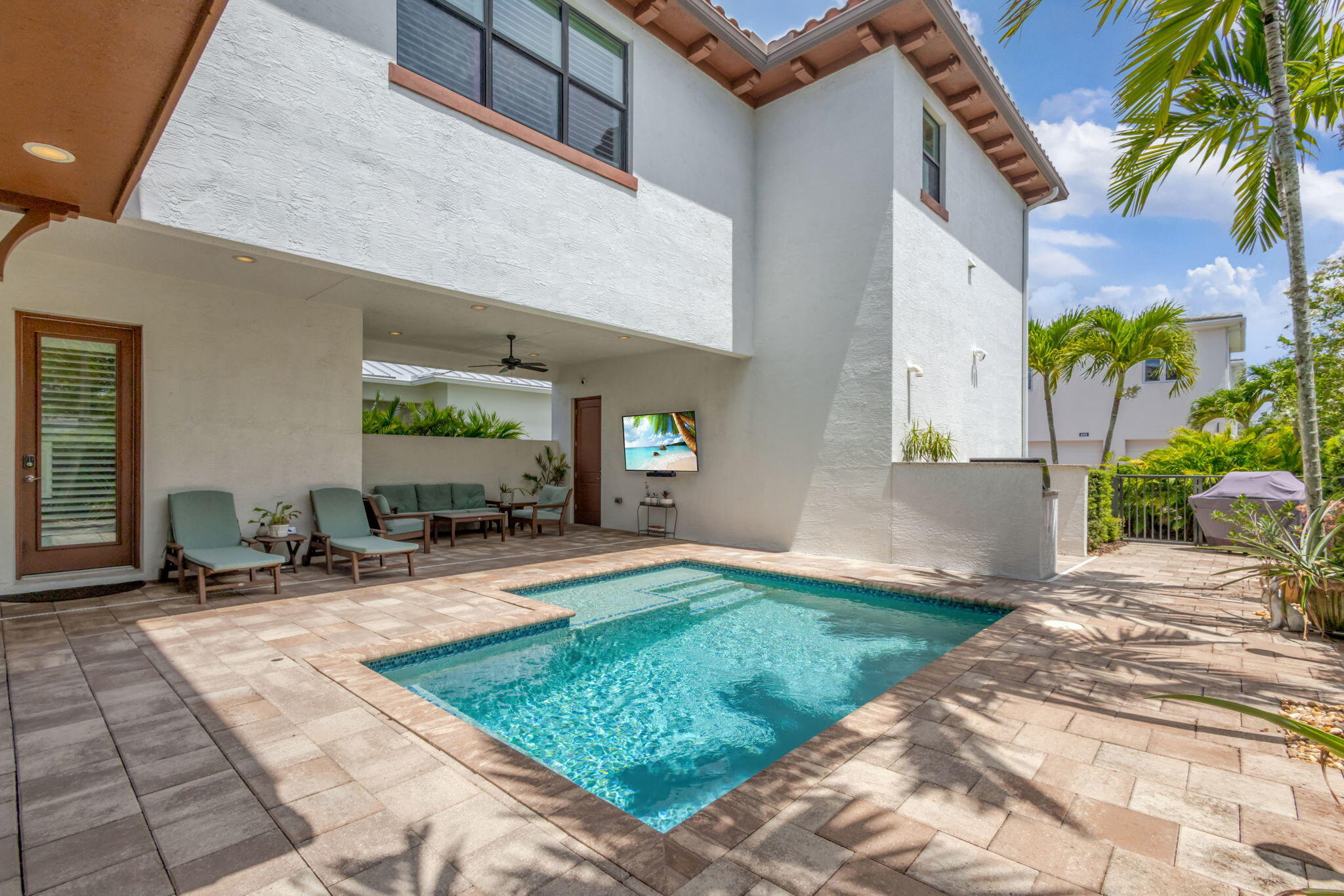 5041 Grandiflora Road