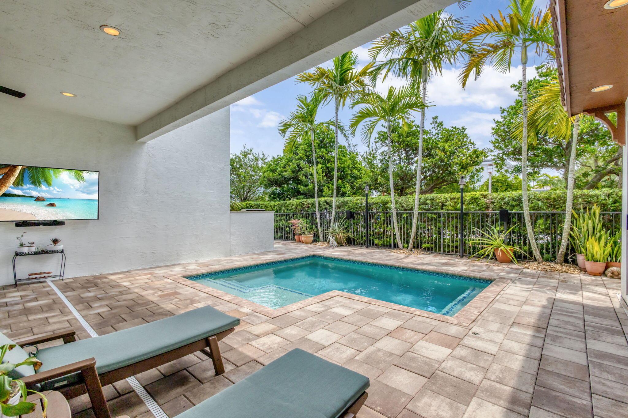 5041 Grandiflora Road