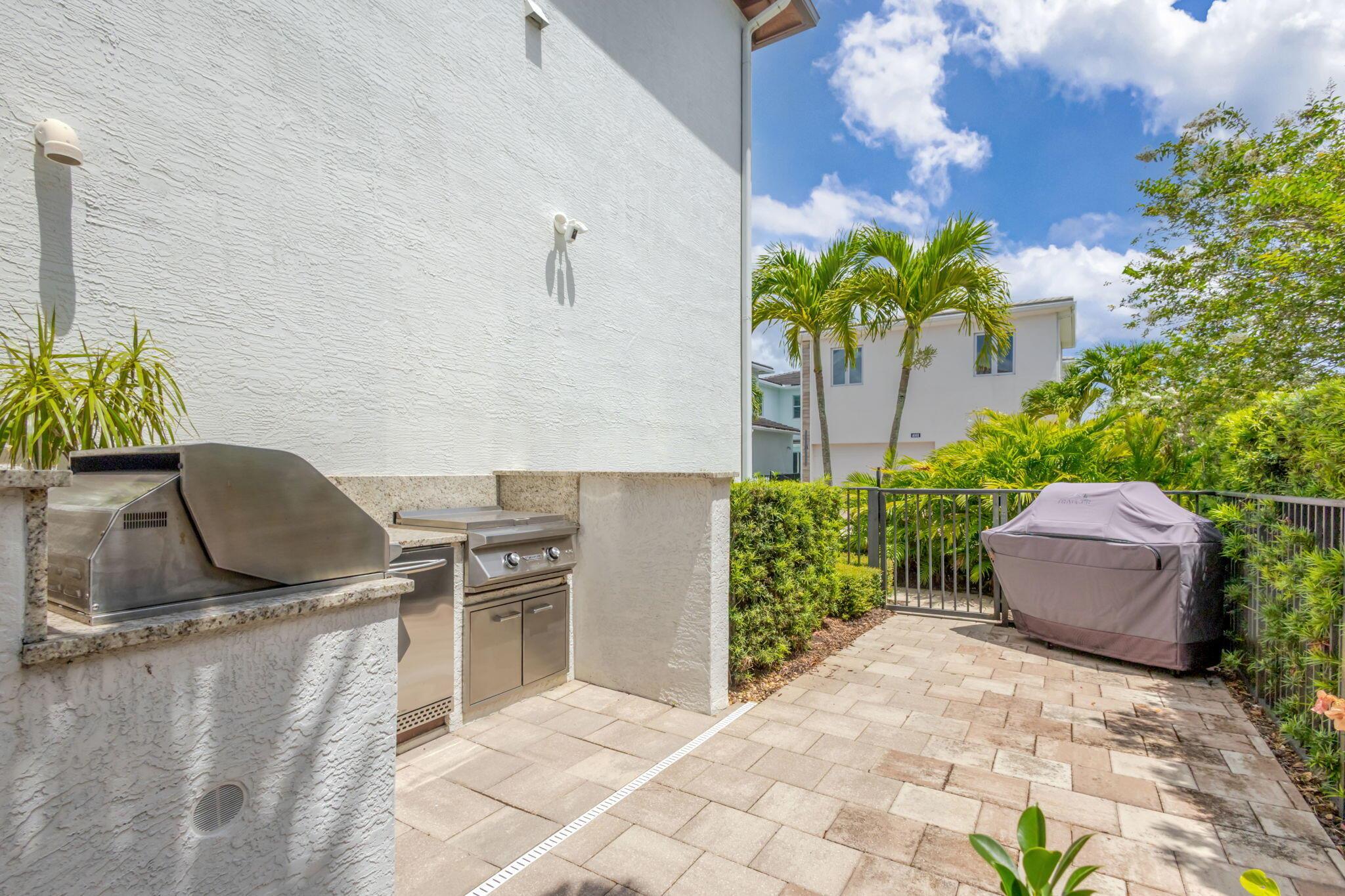 5041 Grandiflora Road