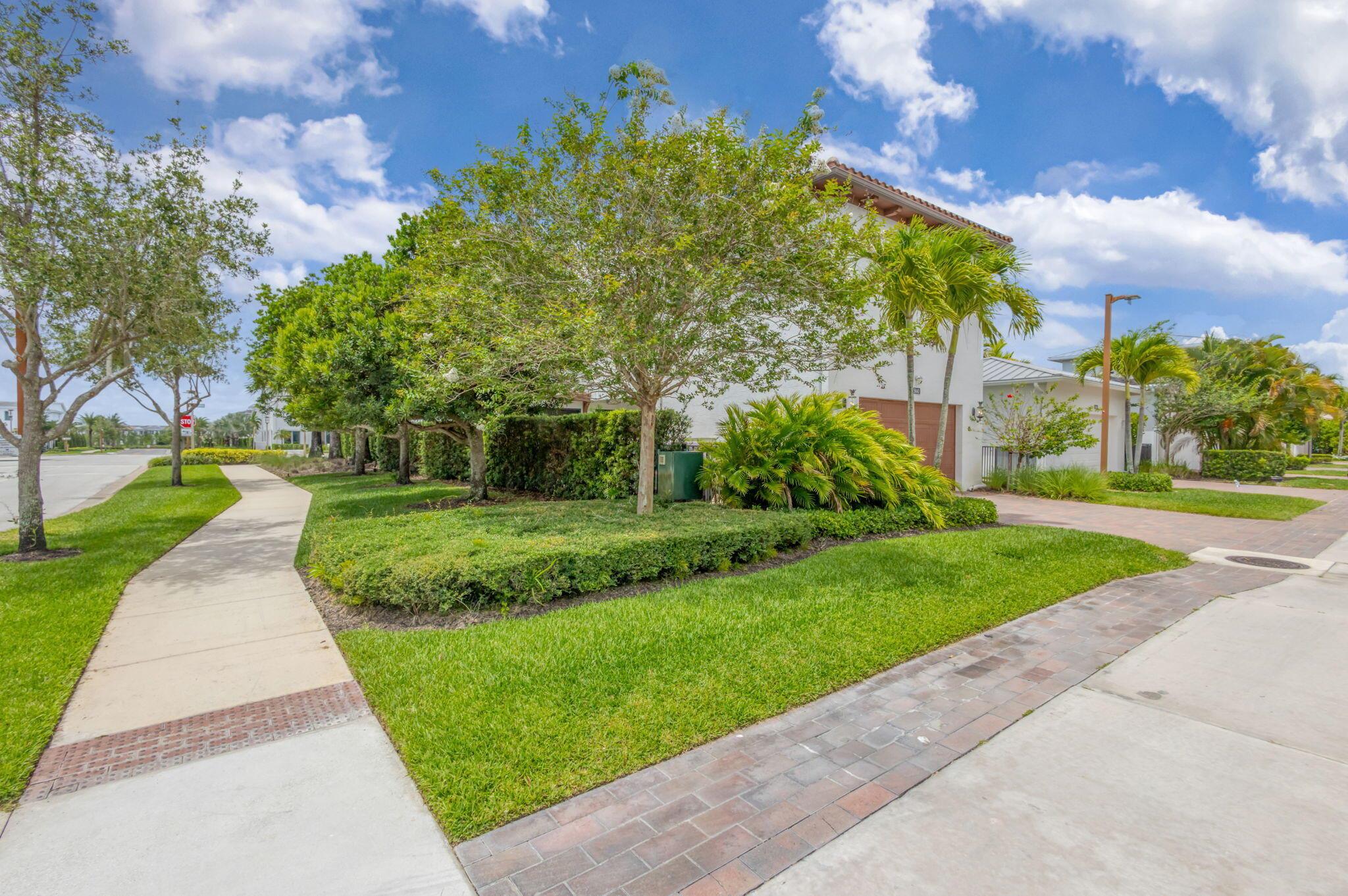 5041 Grandiflora Road