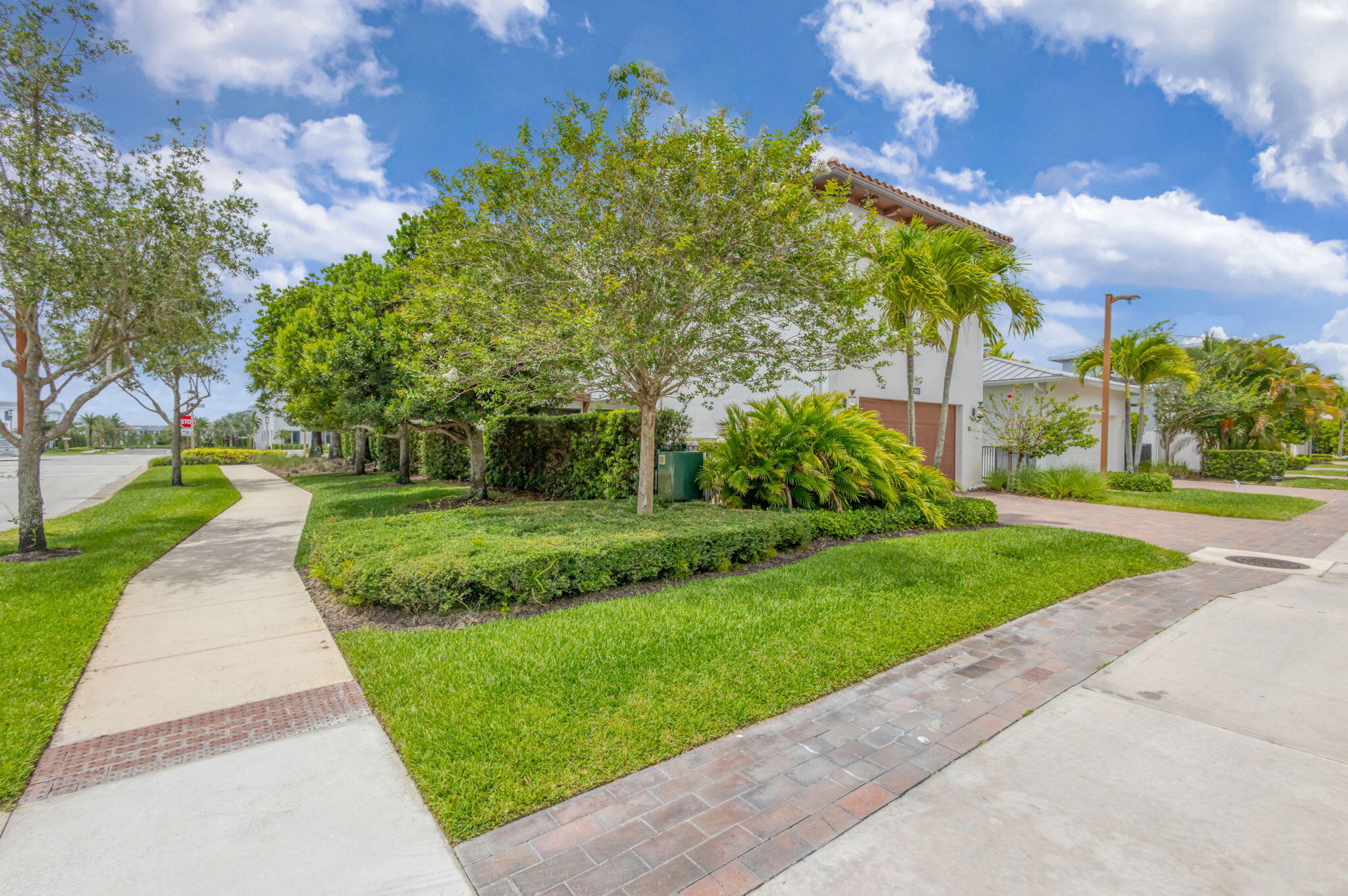 5041 Grandiflora Road