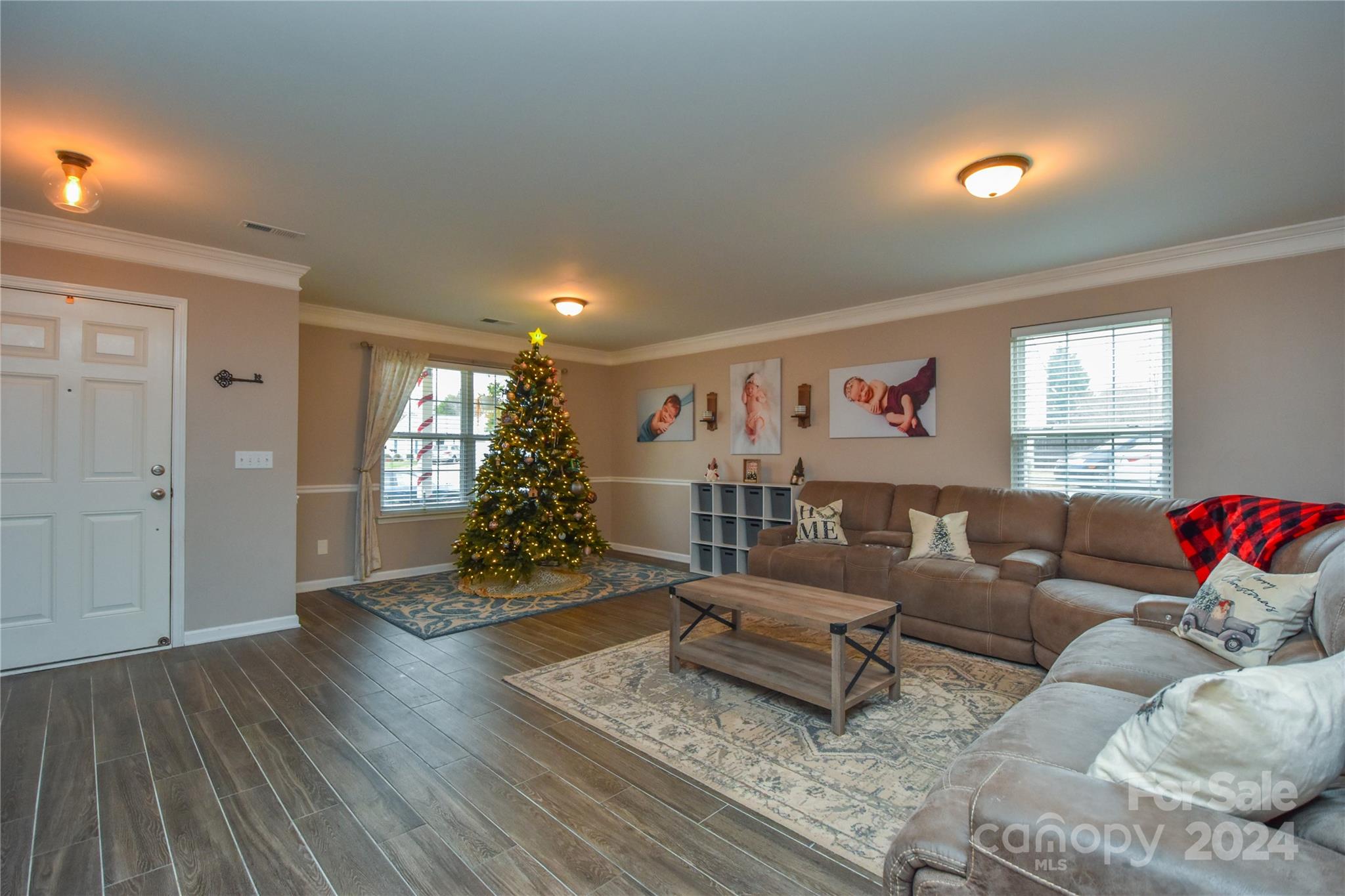 2004 Oakbriar Circle