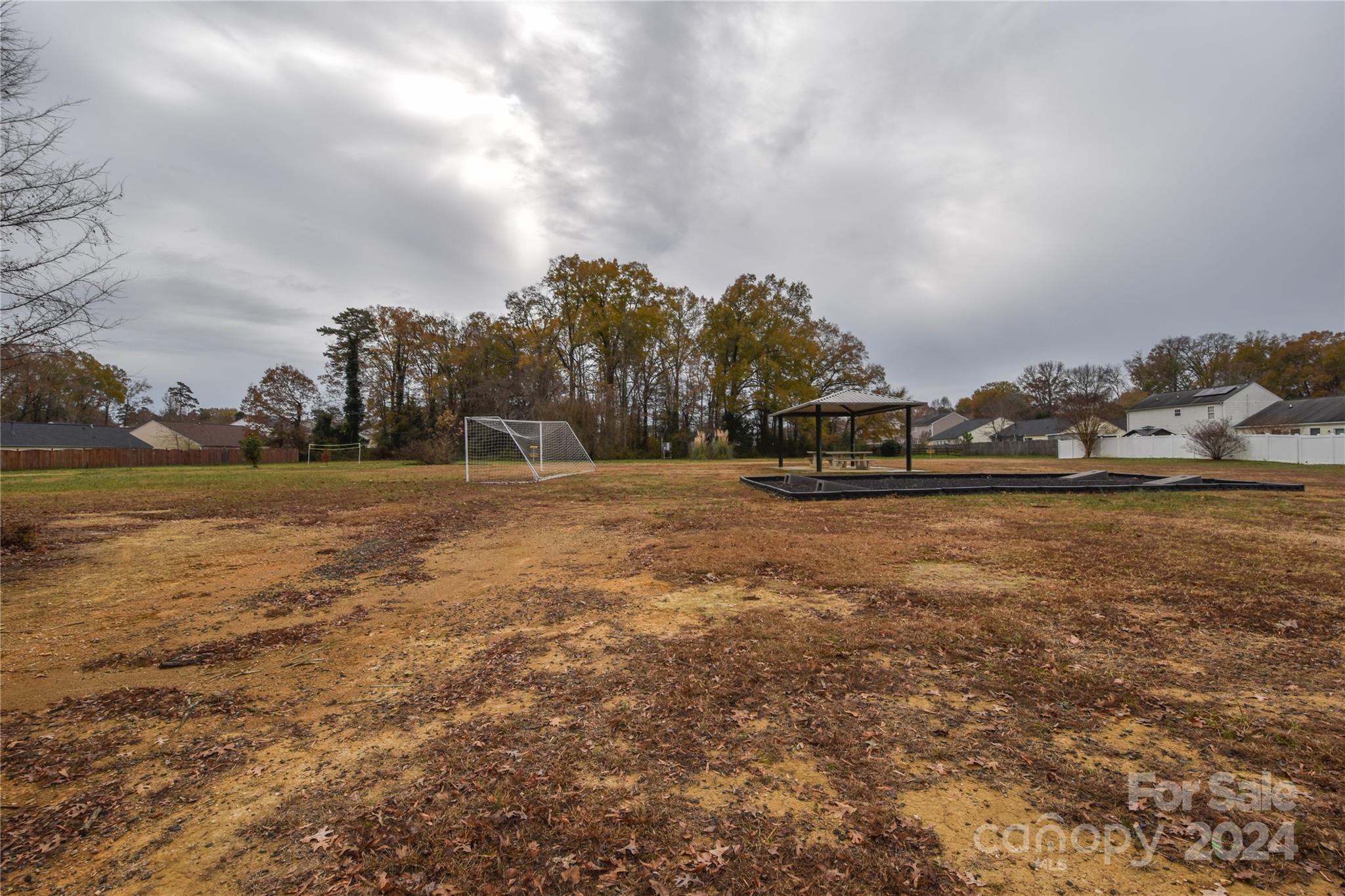 2004 Oakbriar Circle