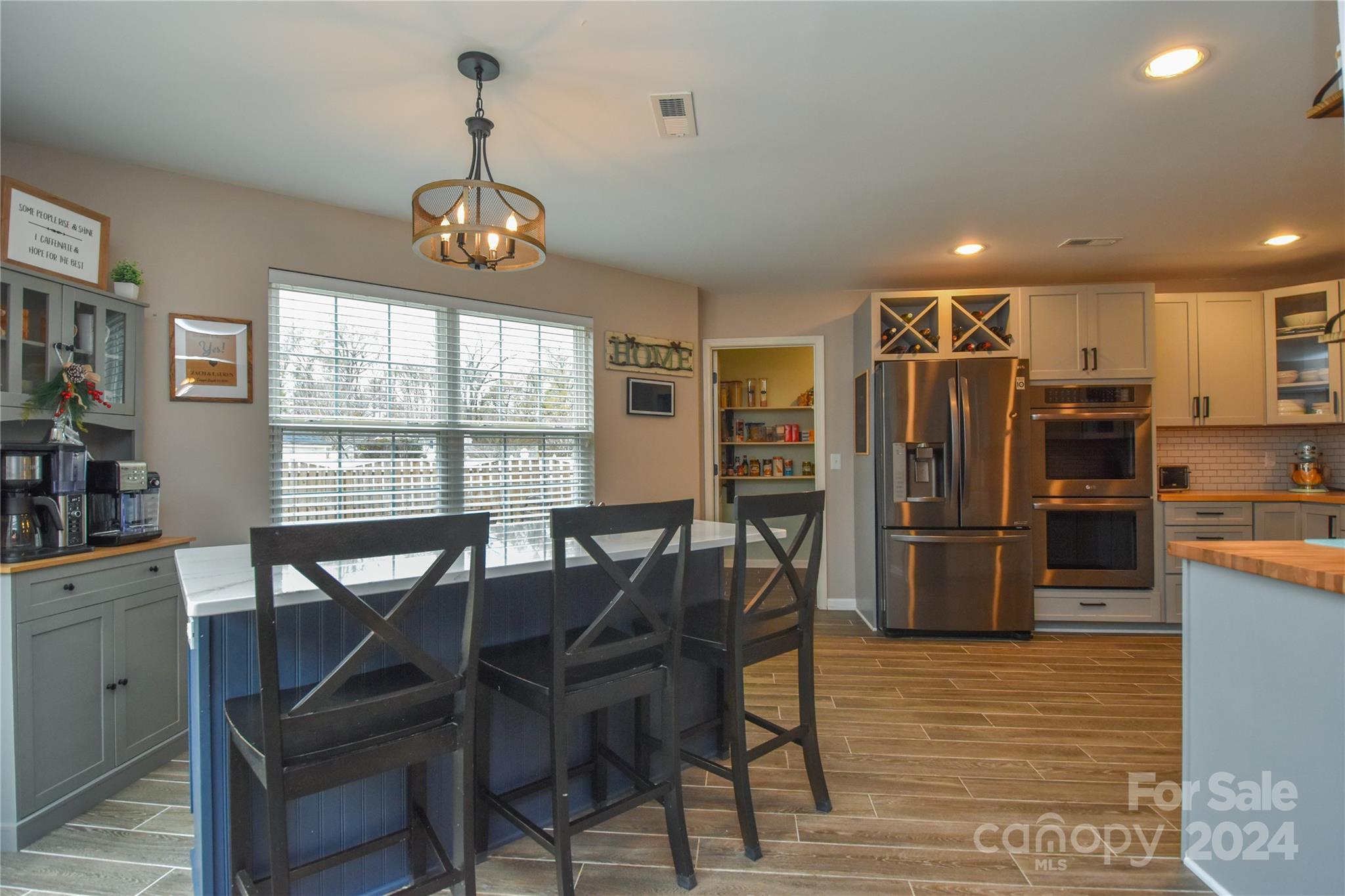 2004 Oakbriar Circle