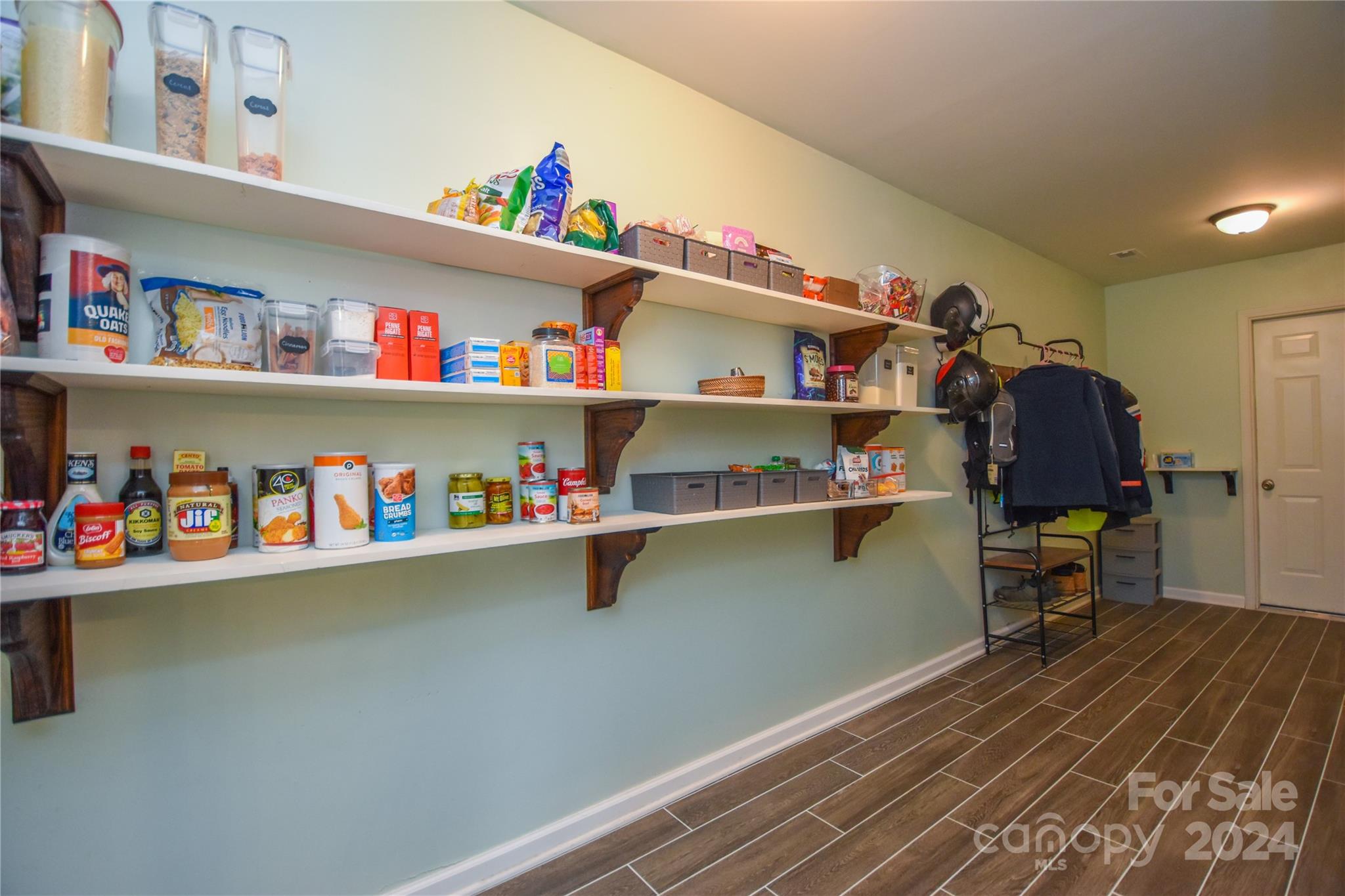 2004 Oakbriar Circle