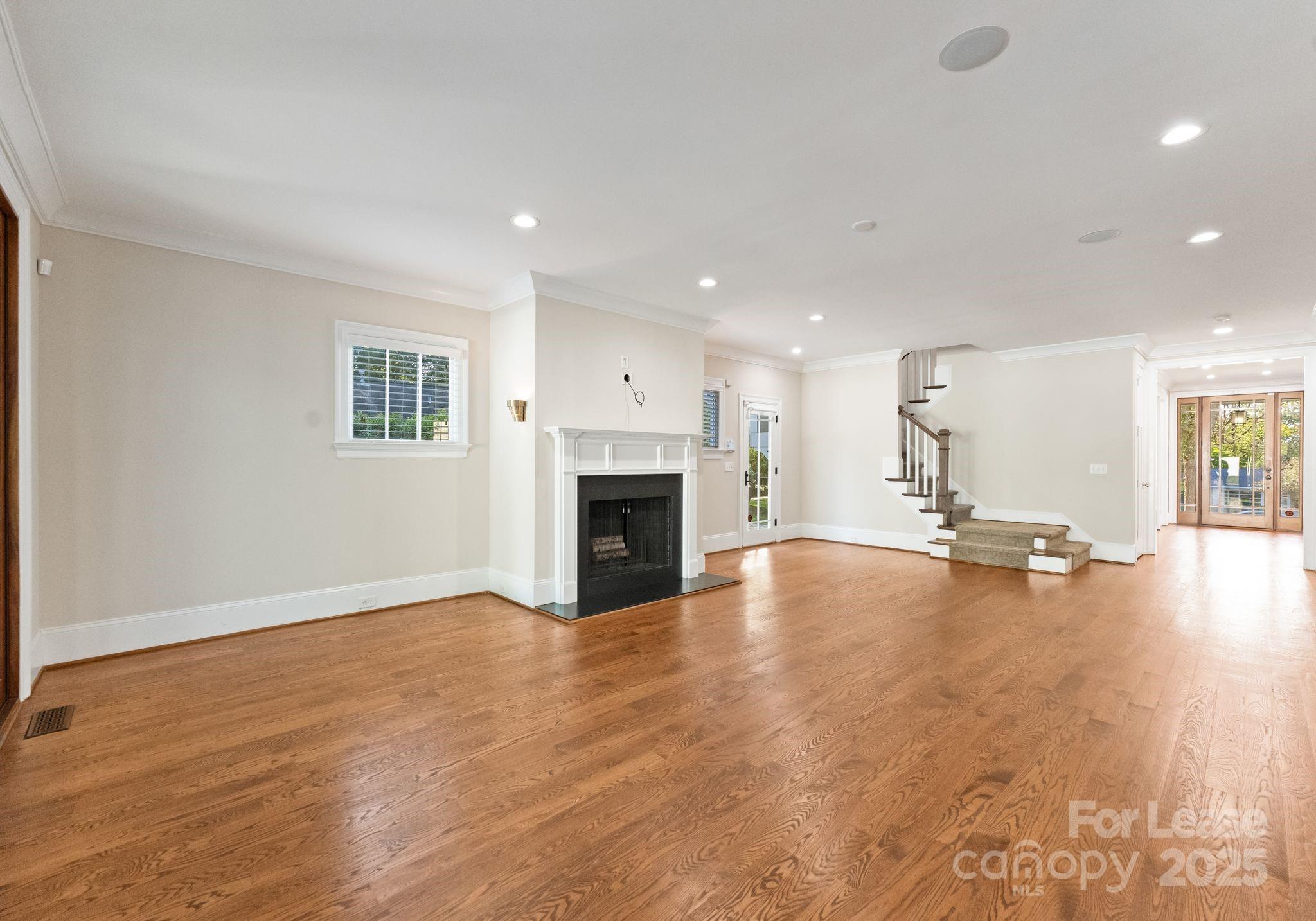 3125 Pinehurst Place