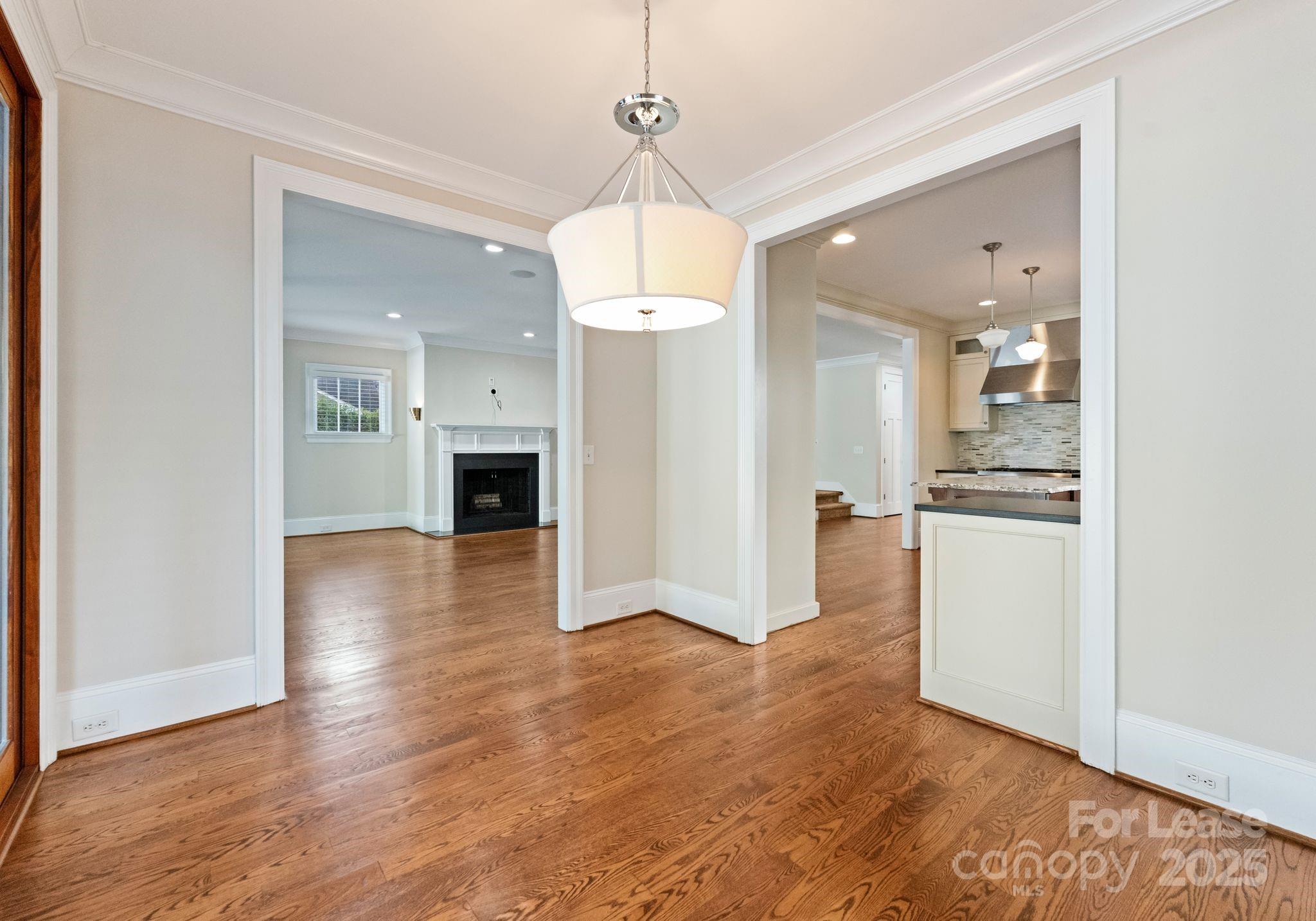 3125 Pinehurst Place