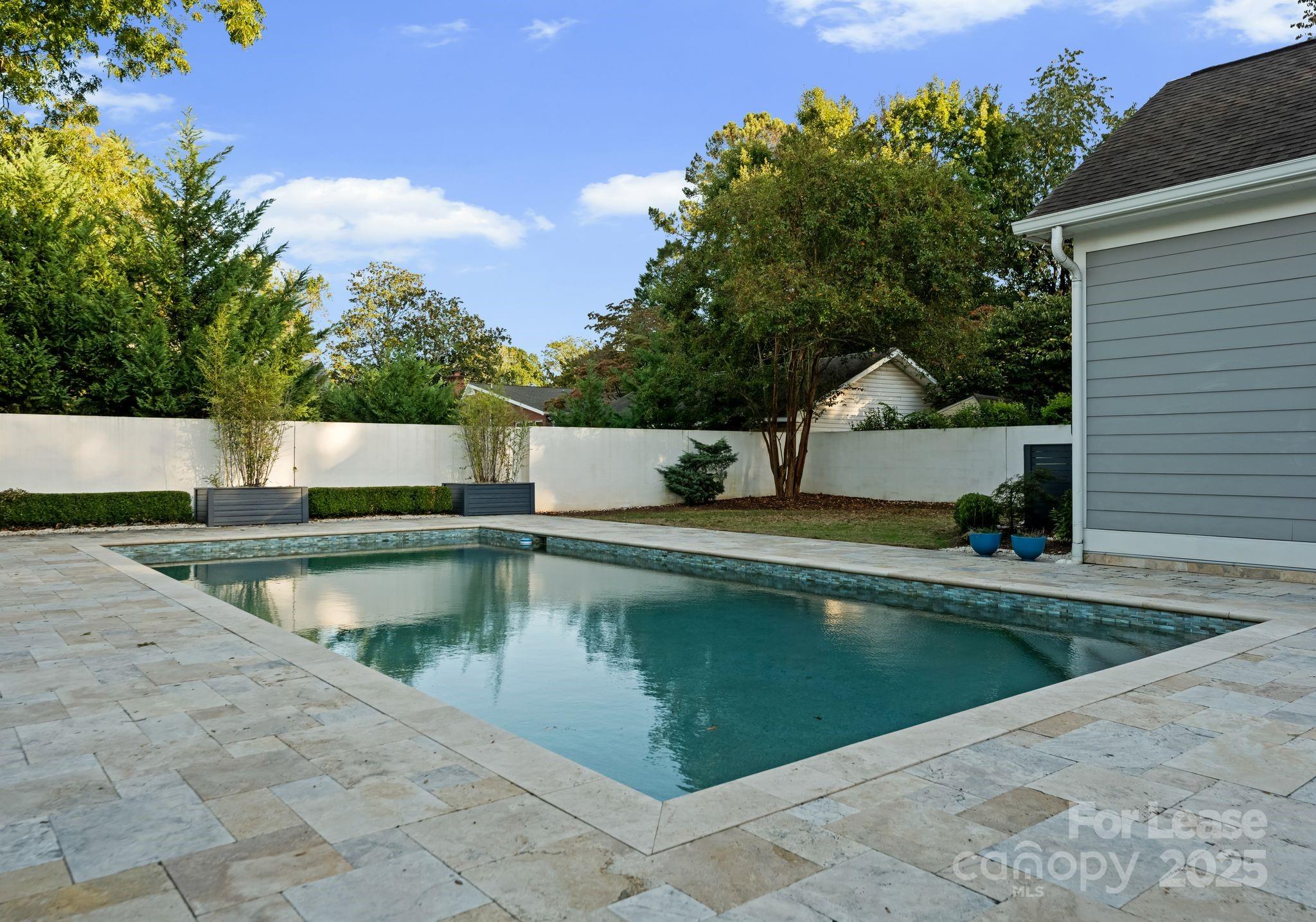 3125 Pinehurst Place