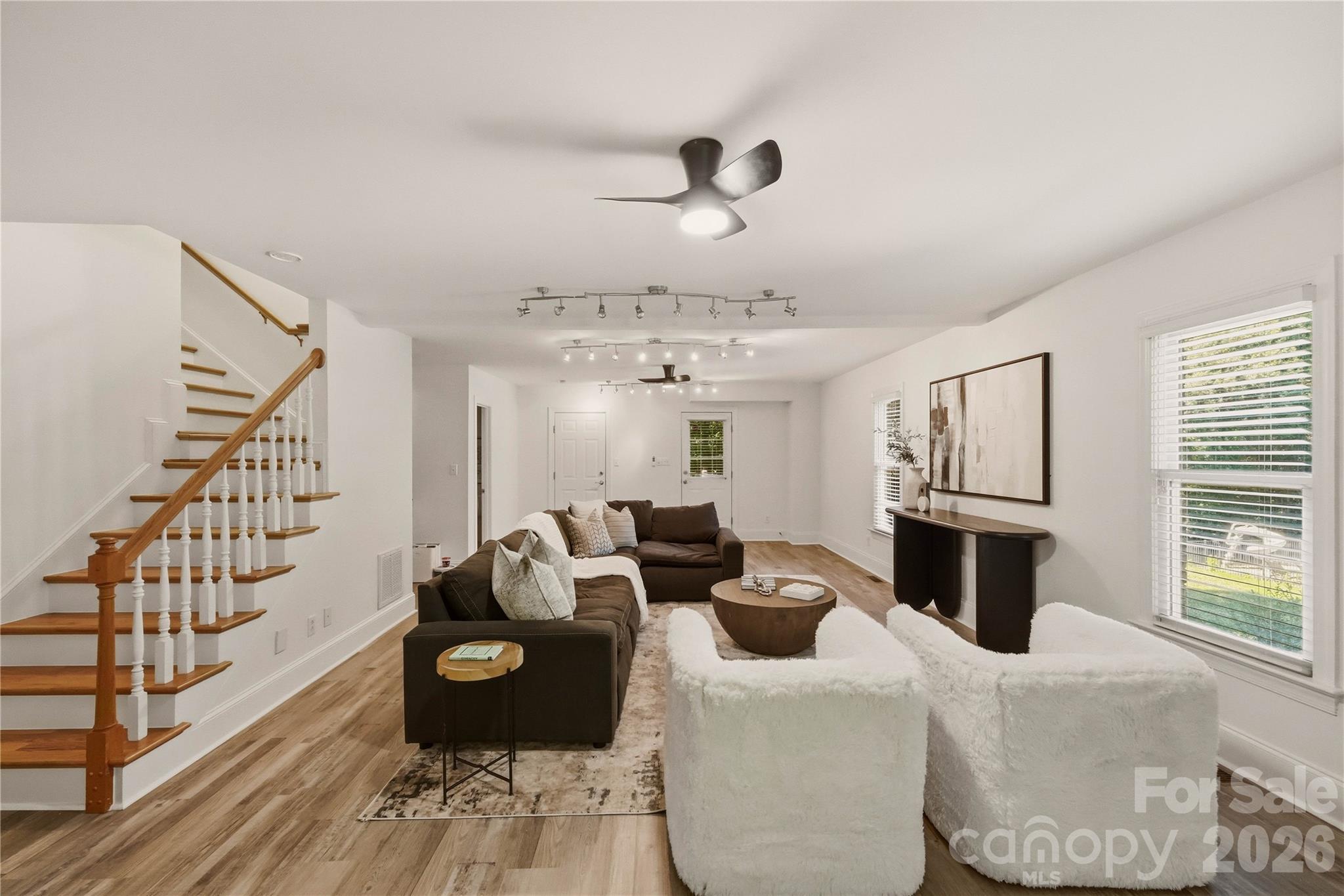 7205 Watersreach Lane