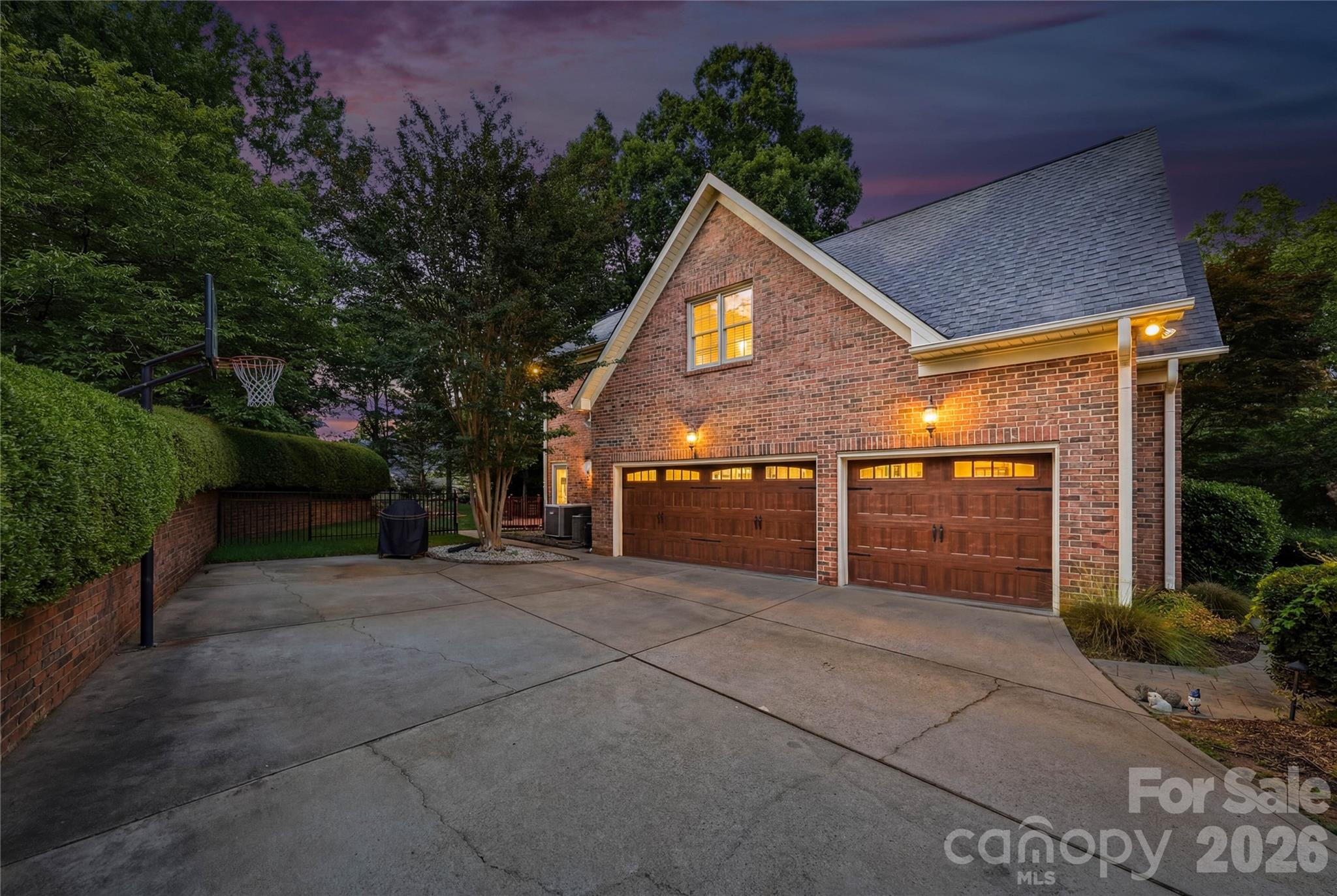 7205 Watersreach Lane