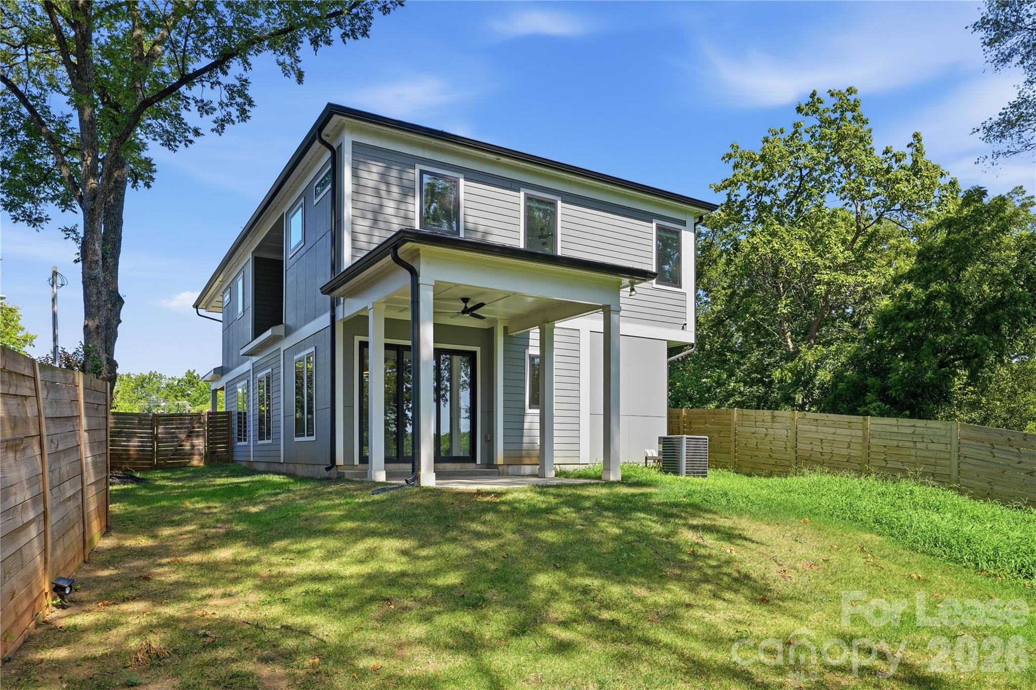 1112 Fairmont Street