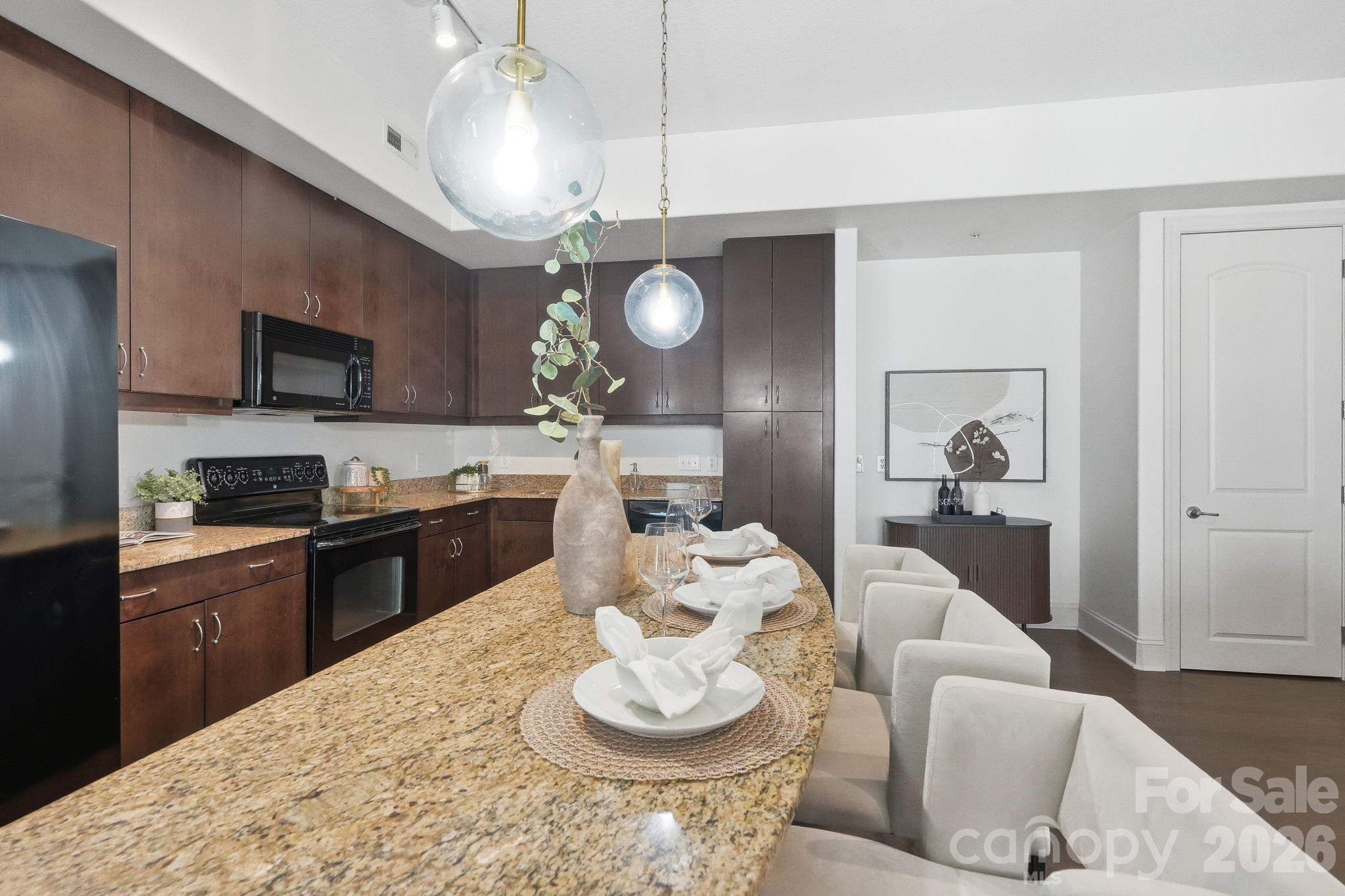 4620 Piedmont Row Drive Unit: 609