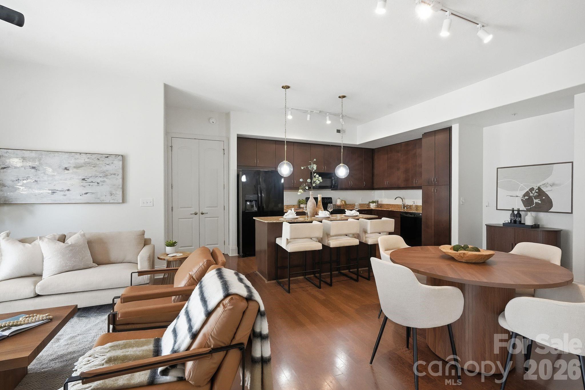 4620 Piedmont Row Drive Unit: 609