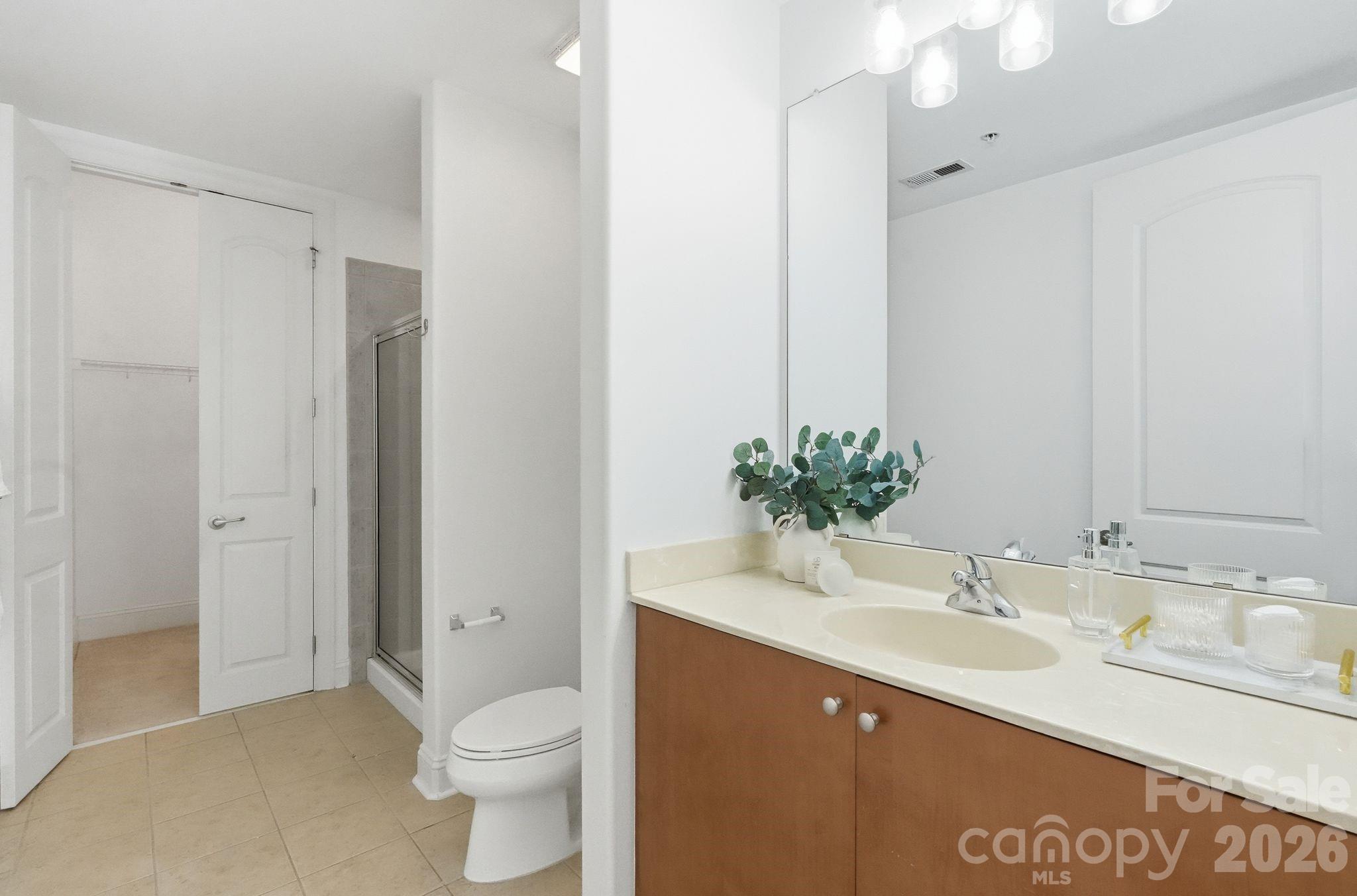 4620 Piedmont Row Drive Unit: 609