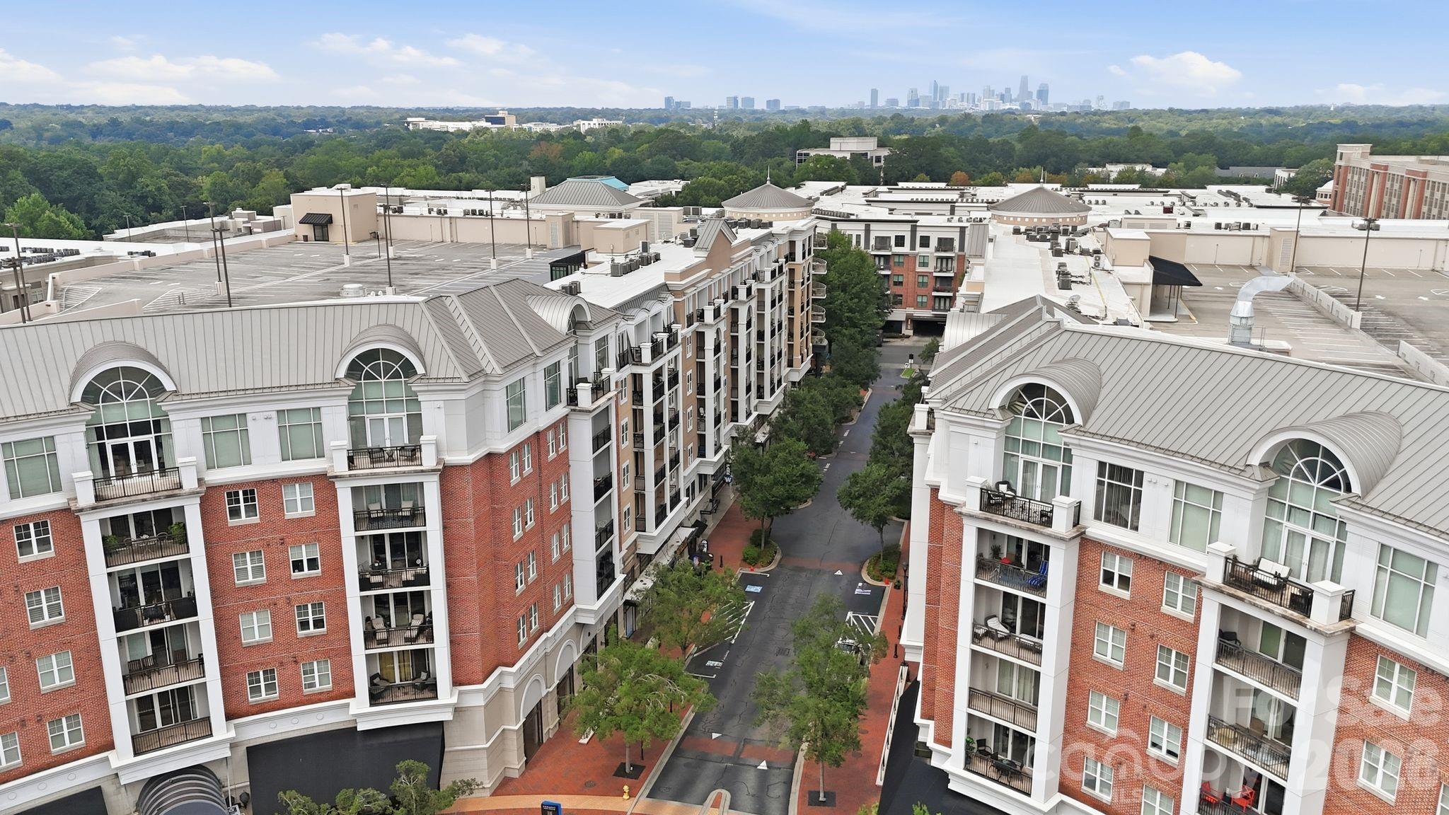 4620 Piedmont Row Drive Unit: 609