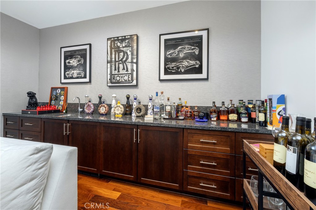 345 E Colorado Boulevard 404