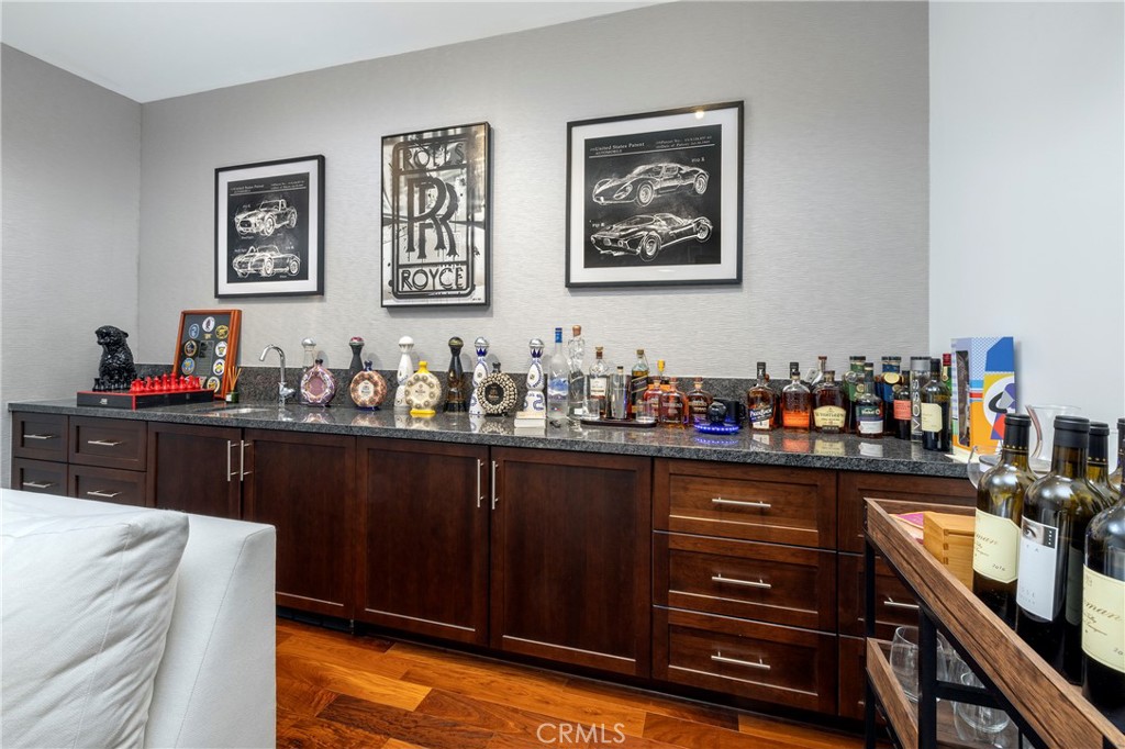 345 E Colorado Boulevard 404