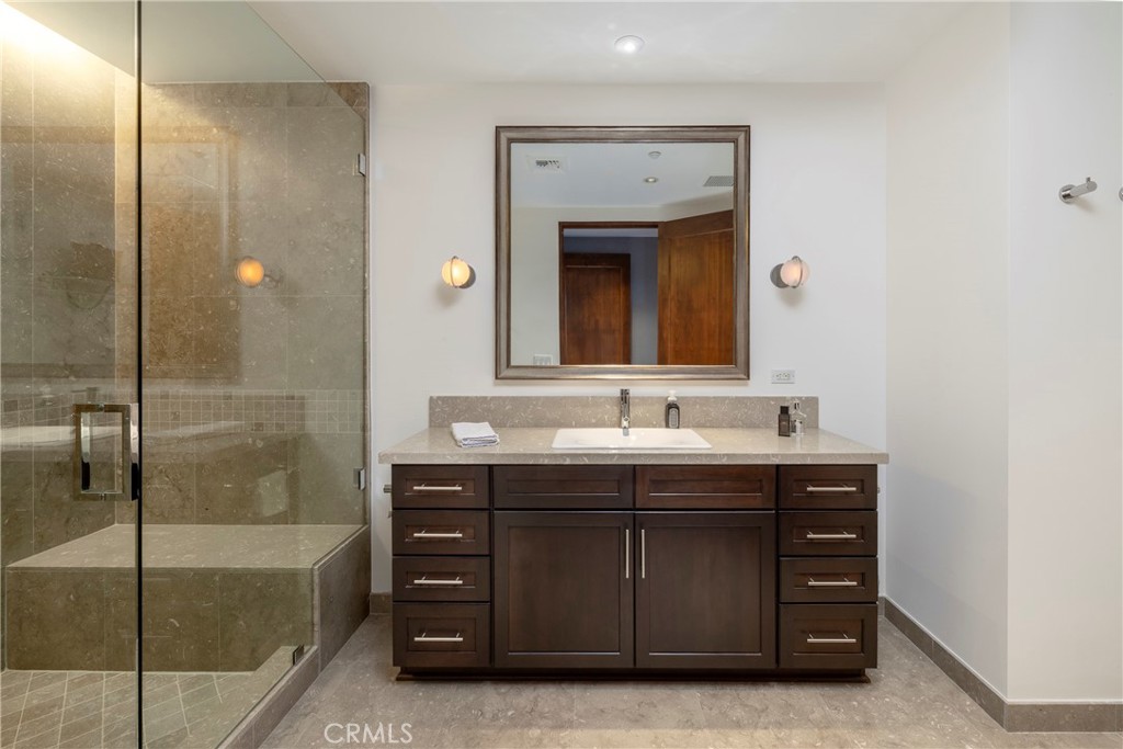 345 E Colorado Boulevard 404