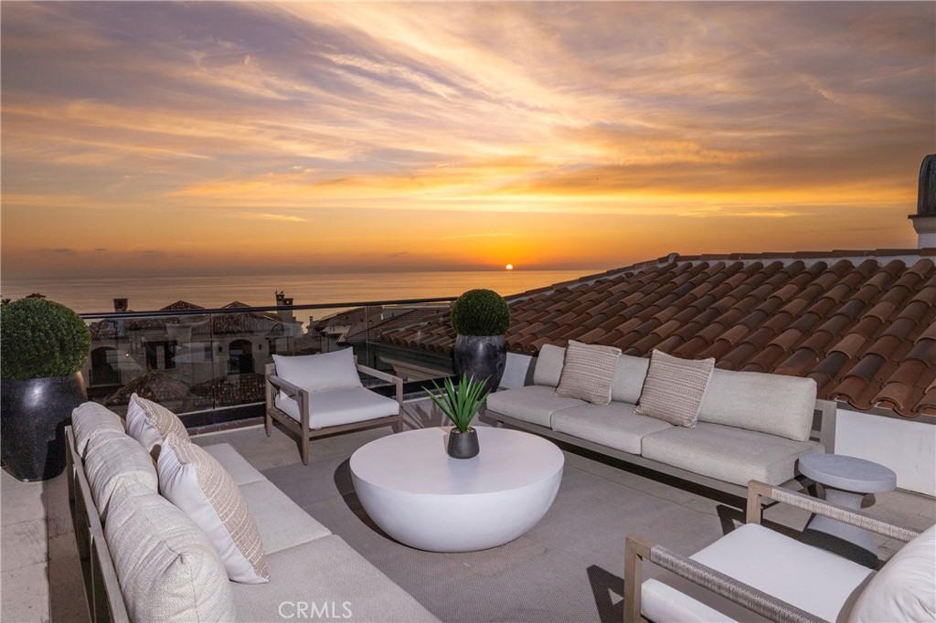 78 Ritz Cove