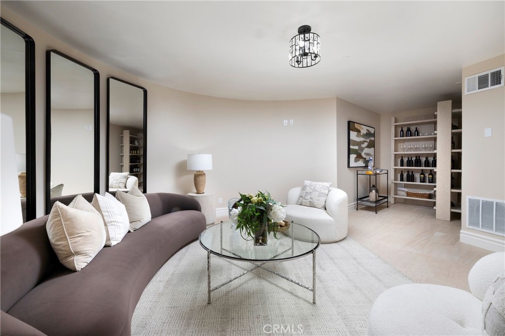 78 Ritz Cove