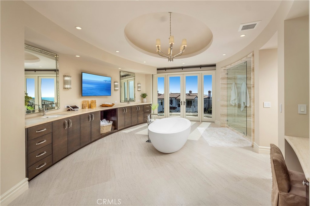 78 Ritz Cove