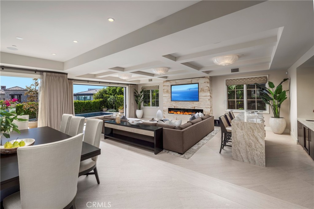 78 Ritz Cove