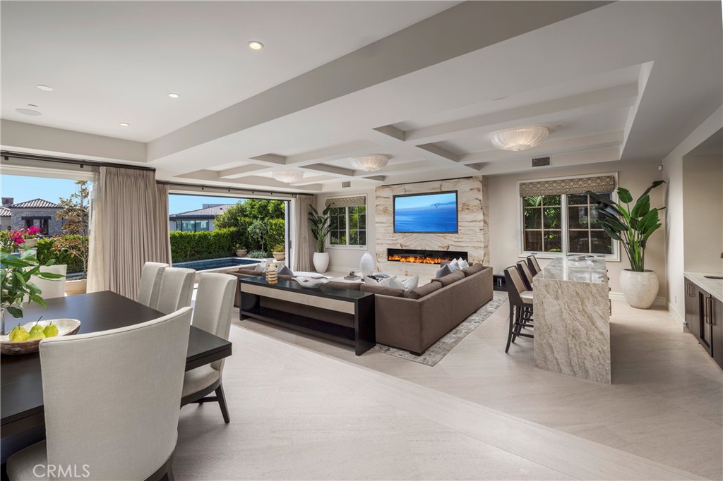 78 Ritz Cove