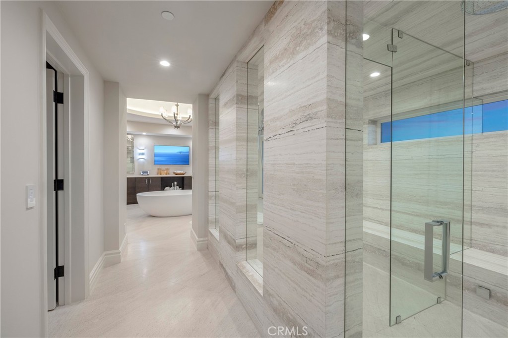 78 Ritz Cove