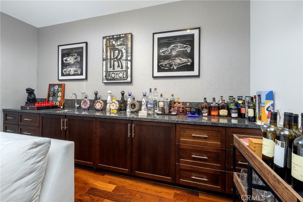 345 E Colorado Boulevard 404