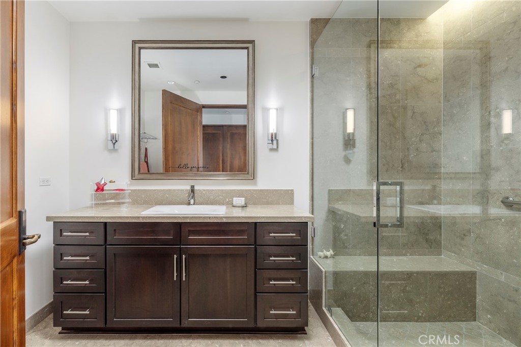 345 E Colorado Boulevard 404