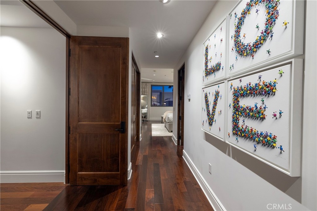 345 E Colorado Boulevard 404