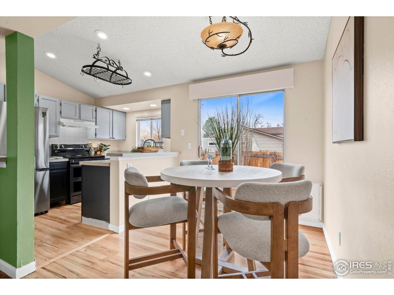 3230 Laredo Ln