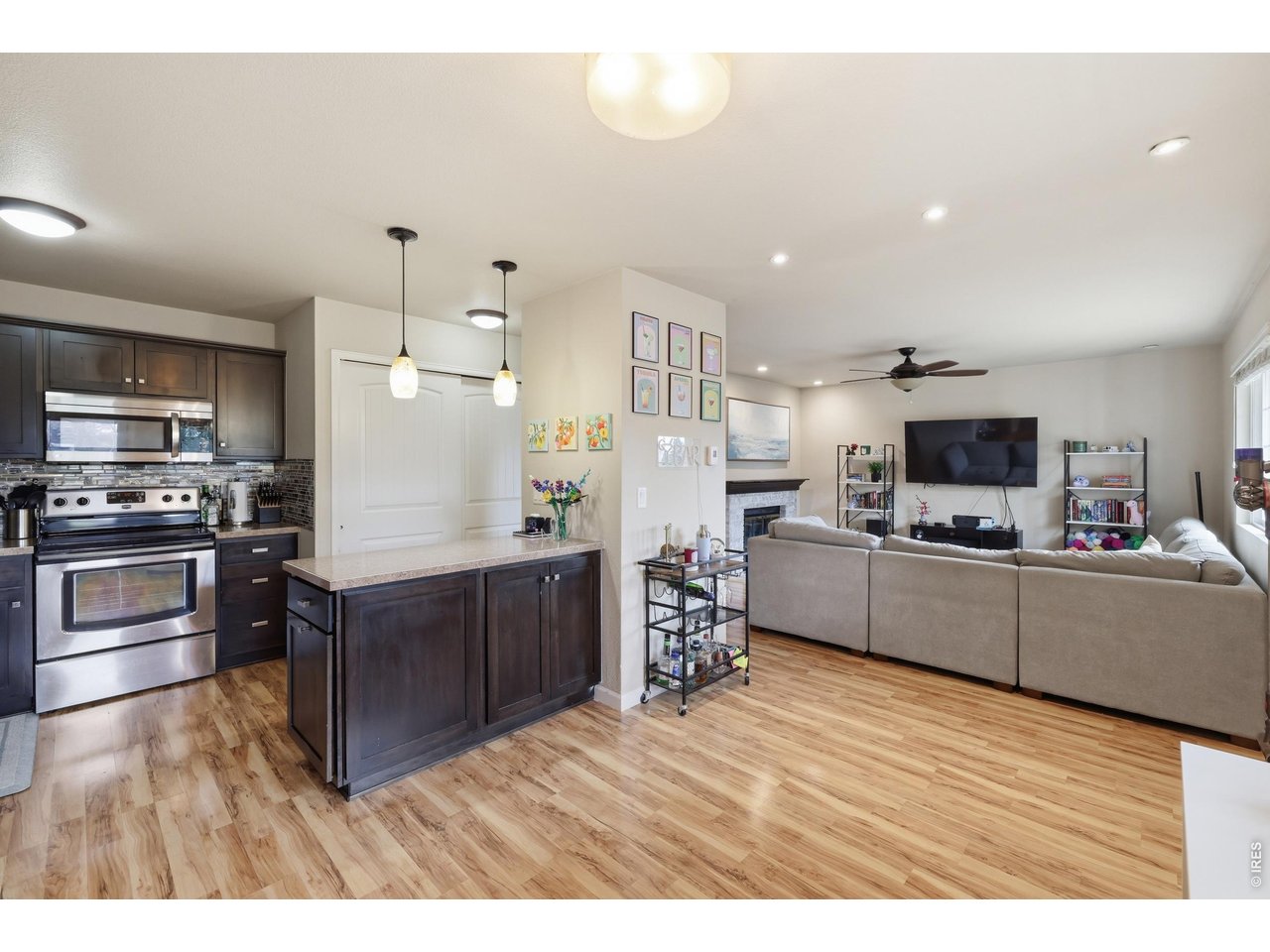 1640 Kirkwood Dr 2033