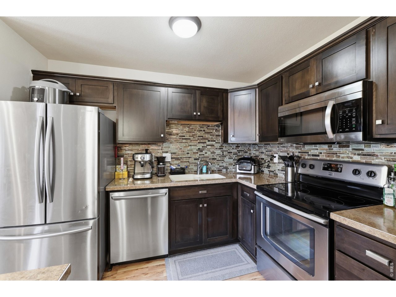 1640 Kirkwood Dr 2033