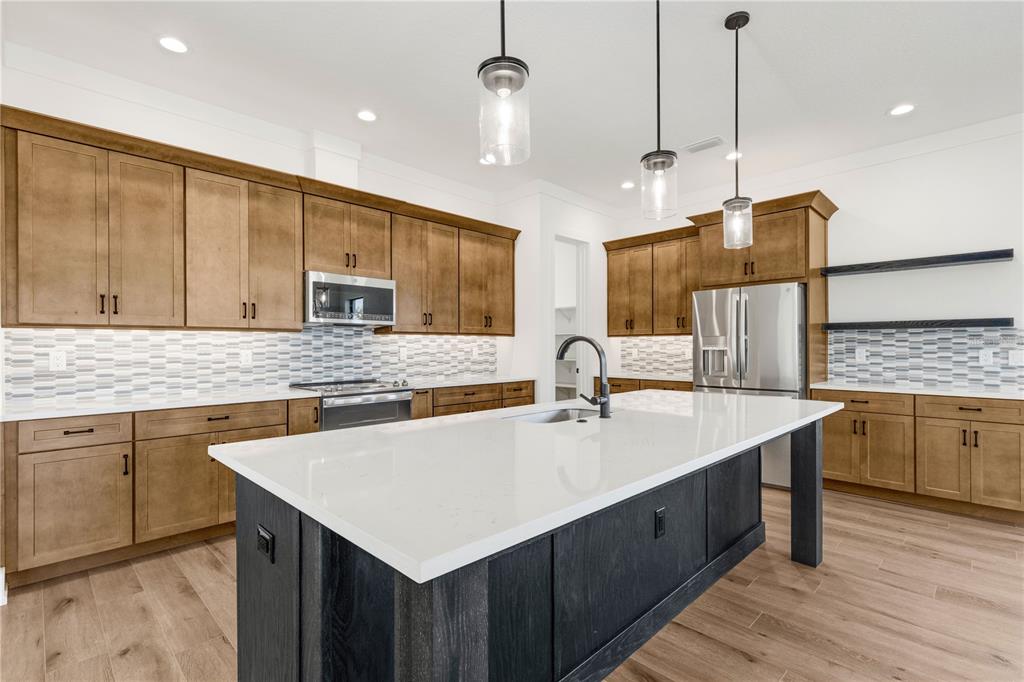 2510 DELPHI WOODS CIR