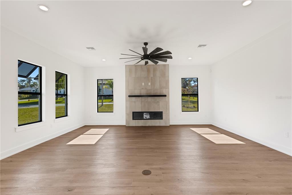 2510 DELPHI WOODS CIR