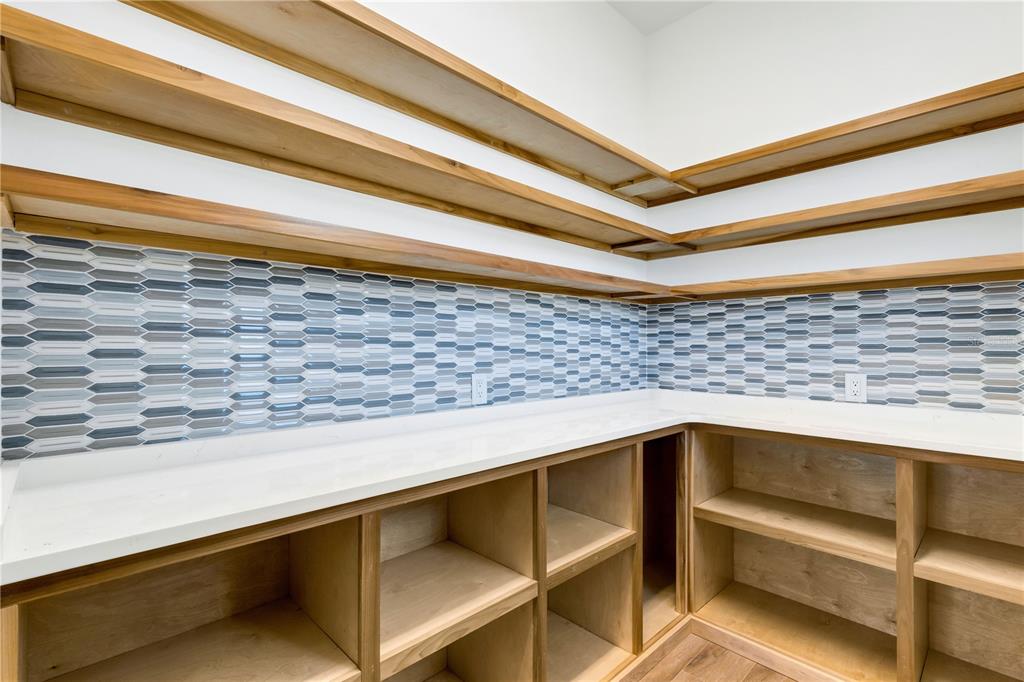 2510 DELPHI WOODS CIR