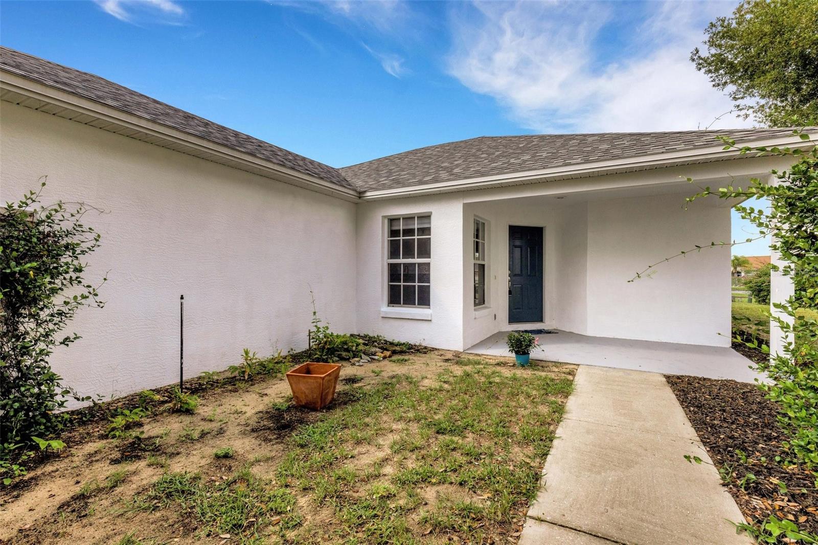 1049 VIEW POINTE CIR